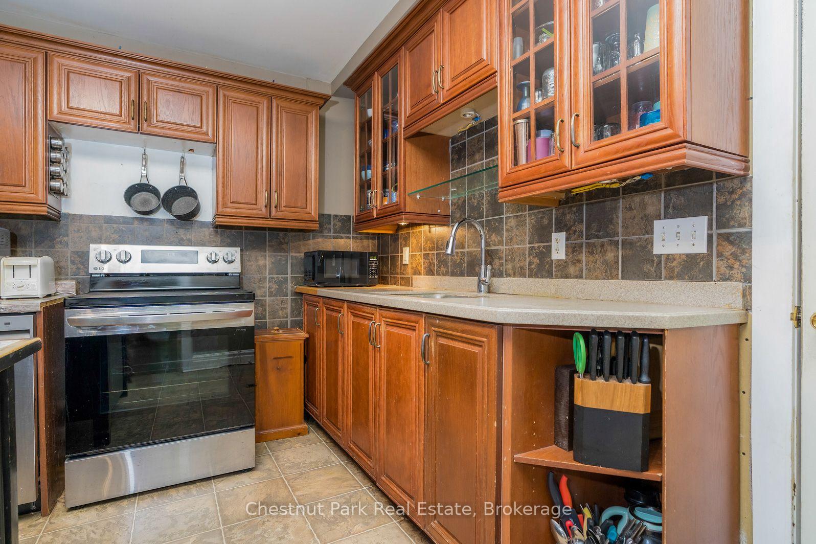 4 Bedroom Single Family Home/House's Image 18