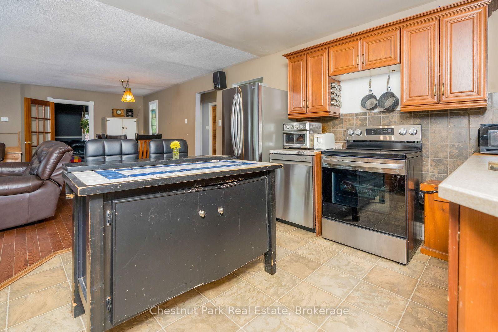 4 Bedroom Single Family Home/House's Image 15