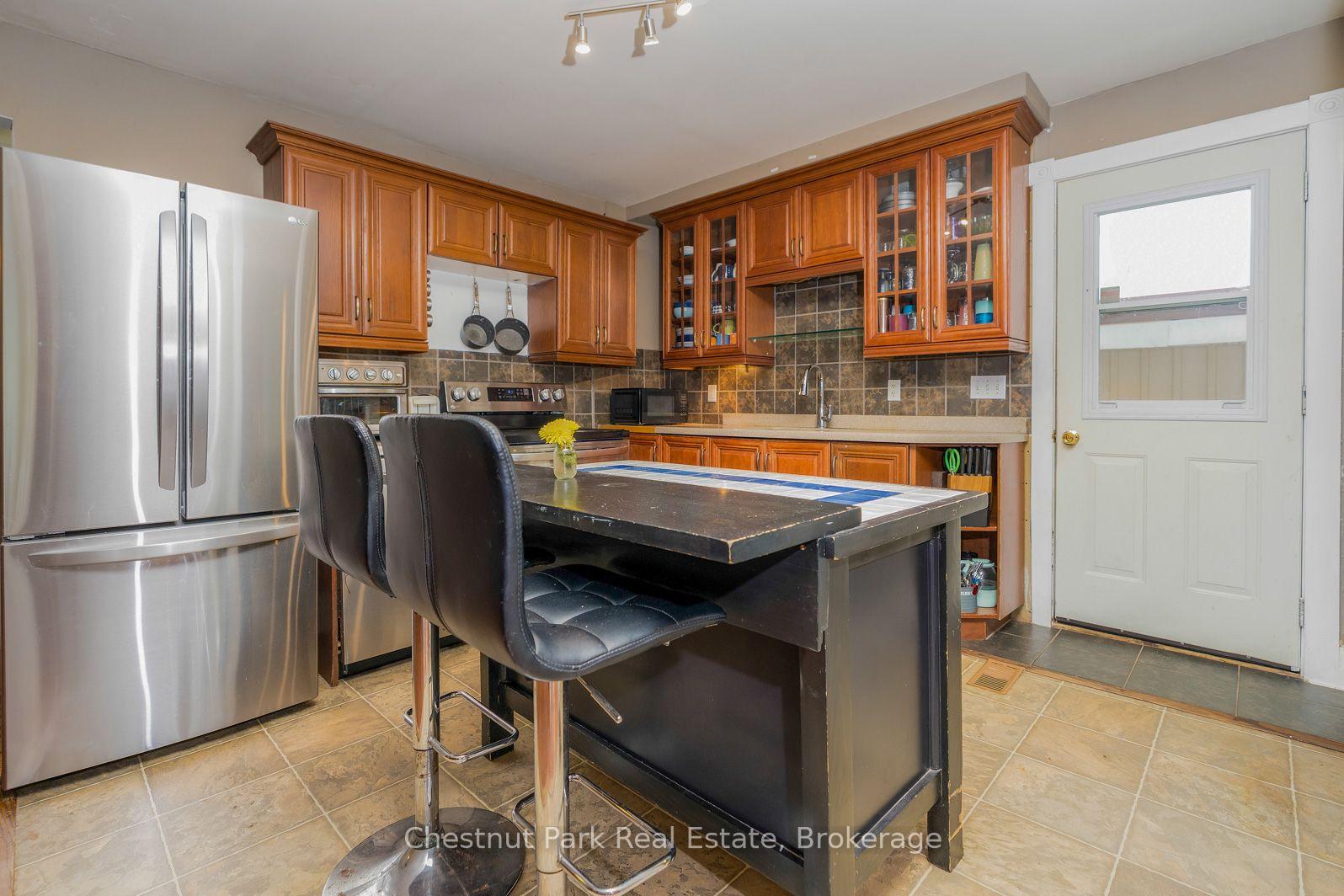 4 Bedroom Single Family Home/House's Image 14