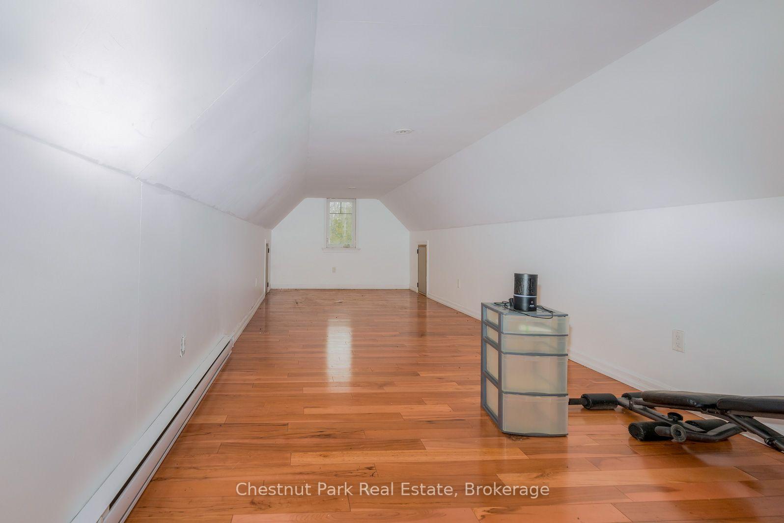 4 Bedroom Single Family Home/House's Image 32