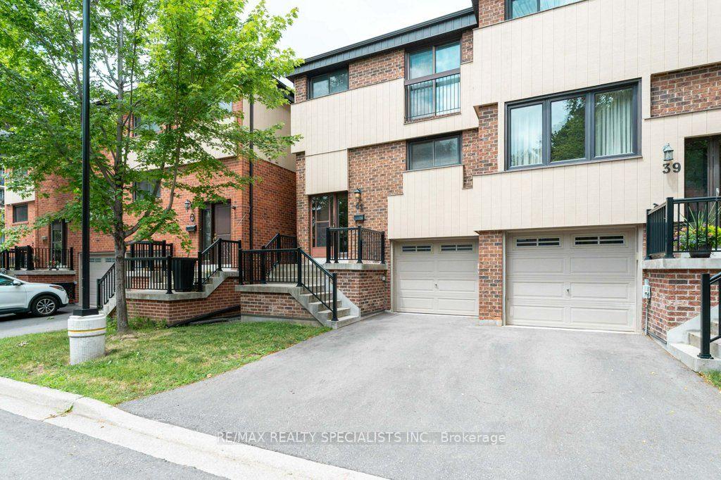 41 Maple Branch Path Toronto Ontario Canada Sale residential Roman Gorecki RE/MAX Realty Specialists Inc., Brokerage *