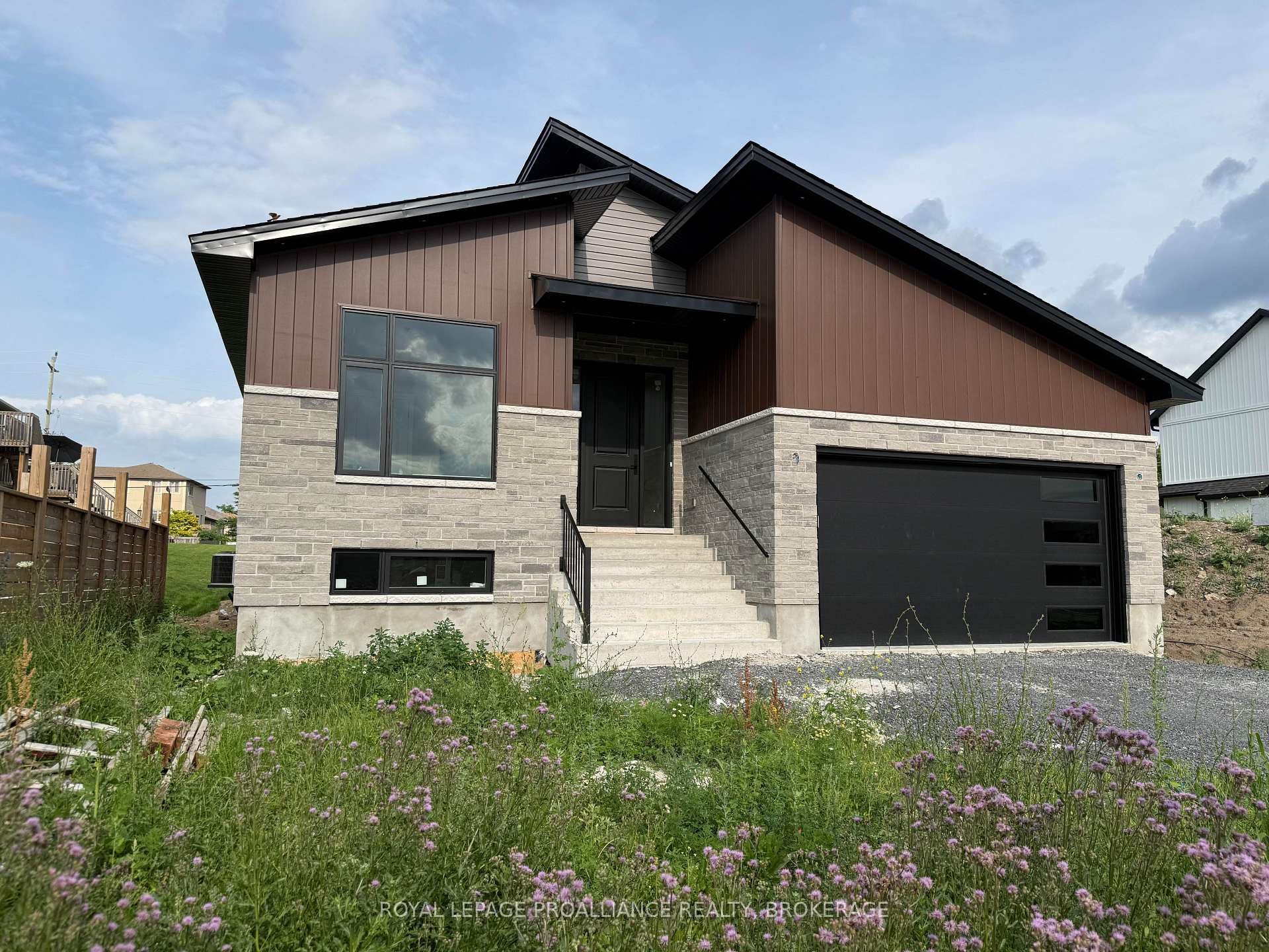 733 Squirrel Hill Drive Kingston Ontario Canada Sale residential TEAM TALLEN Royal LePage Proalliance Realty, Brokerage