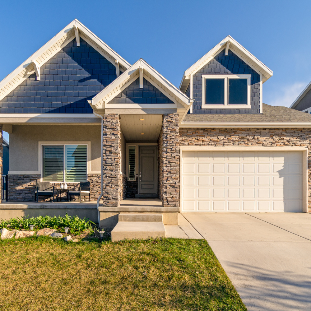 waterdown    Ontario Canada Rent residential Yama Saighani Kingsway Real Estate, Brokerage