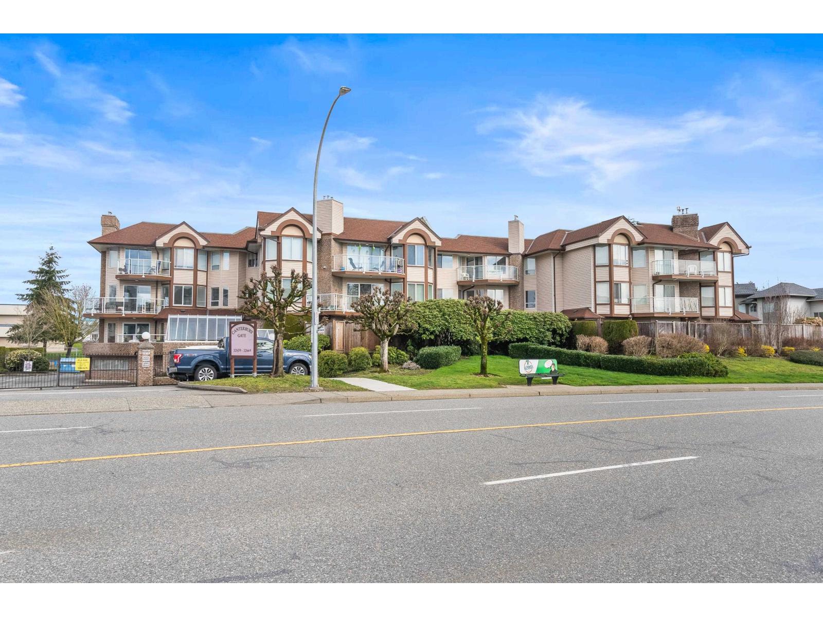 208 32669 GEORGE FERGUSON WAY Abbotsford British Columbia Canada Sale residential Peter Skrzyniarz HOMELIFE ADVANTAGE REALTY LTD,