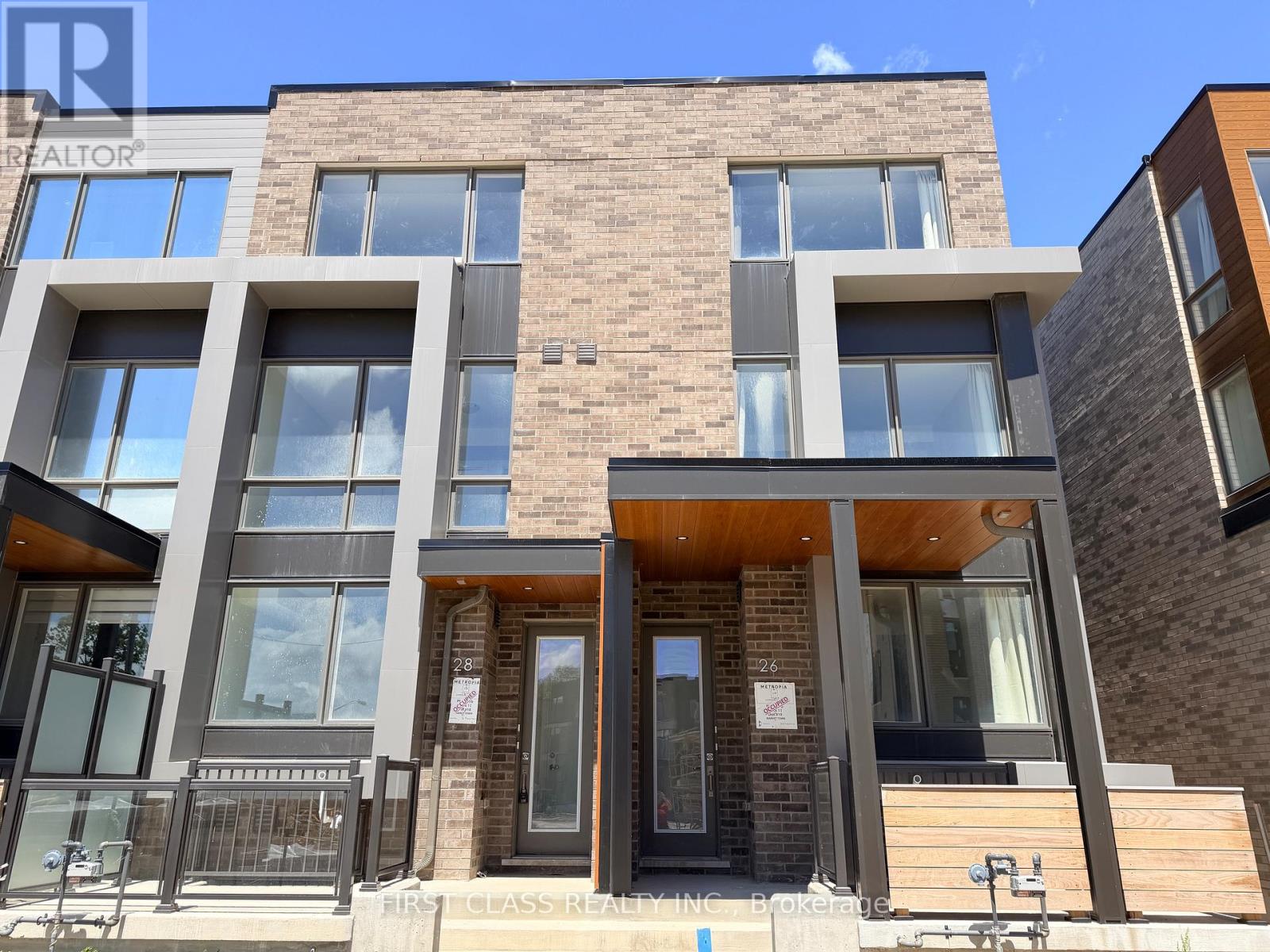 BSMT - 26 Green Garden Boulevard Toronto Ontario Canada Rent residential Yan Zhou FIRST CLASS REALTY INC. Brokerage* 