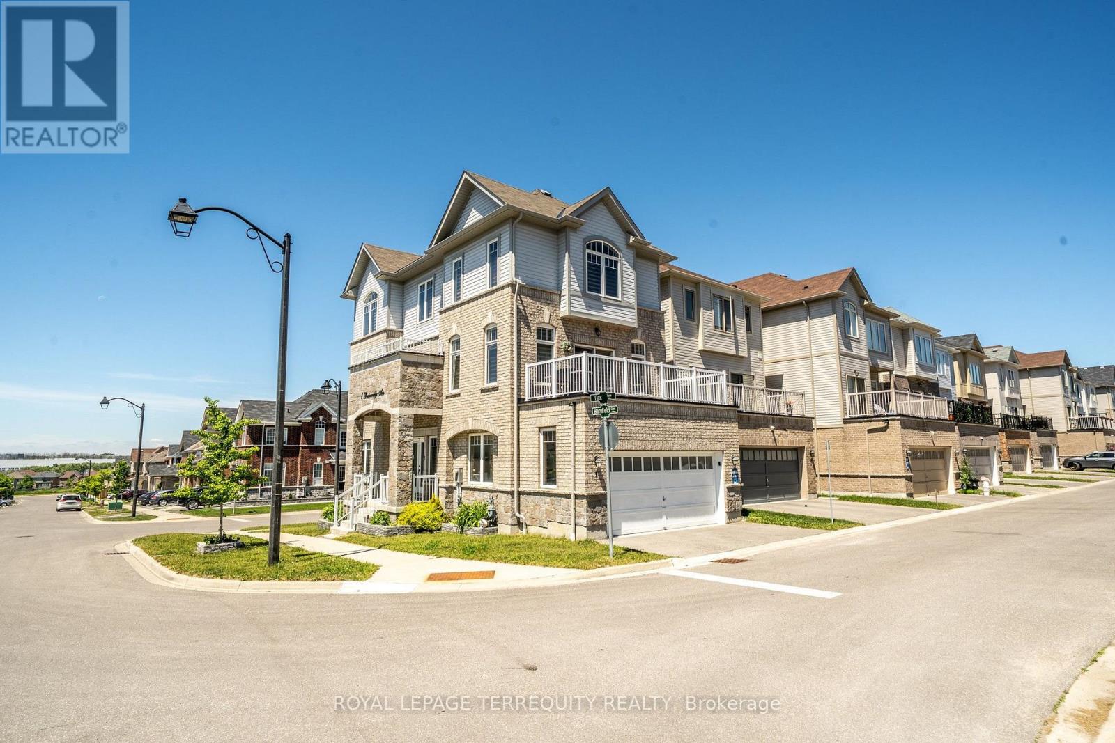 1 Devineridge Avenue Ajax Ontario Canada Rent residential Rich Weisz Royal LePage Terrequity Realty, Brokerage*