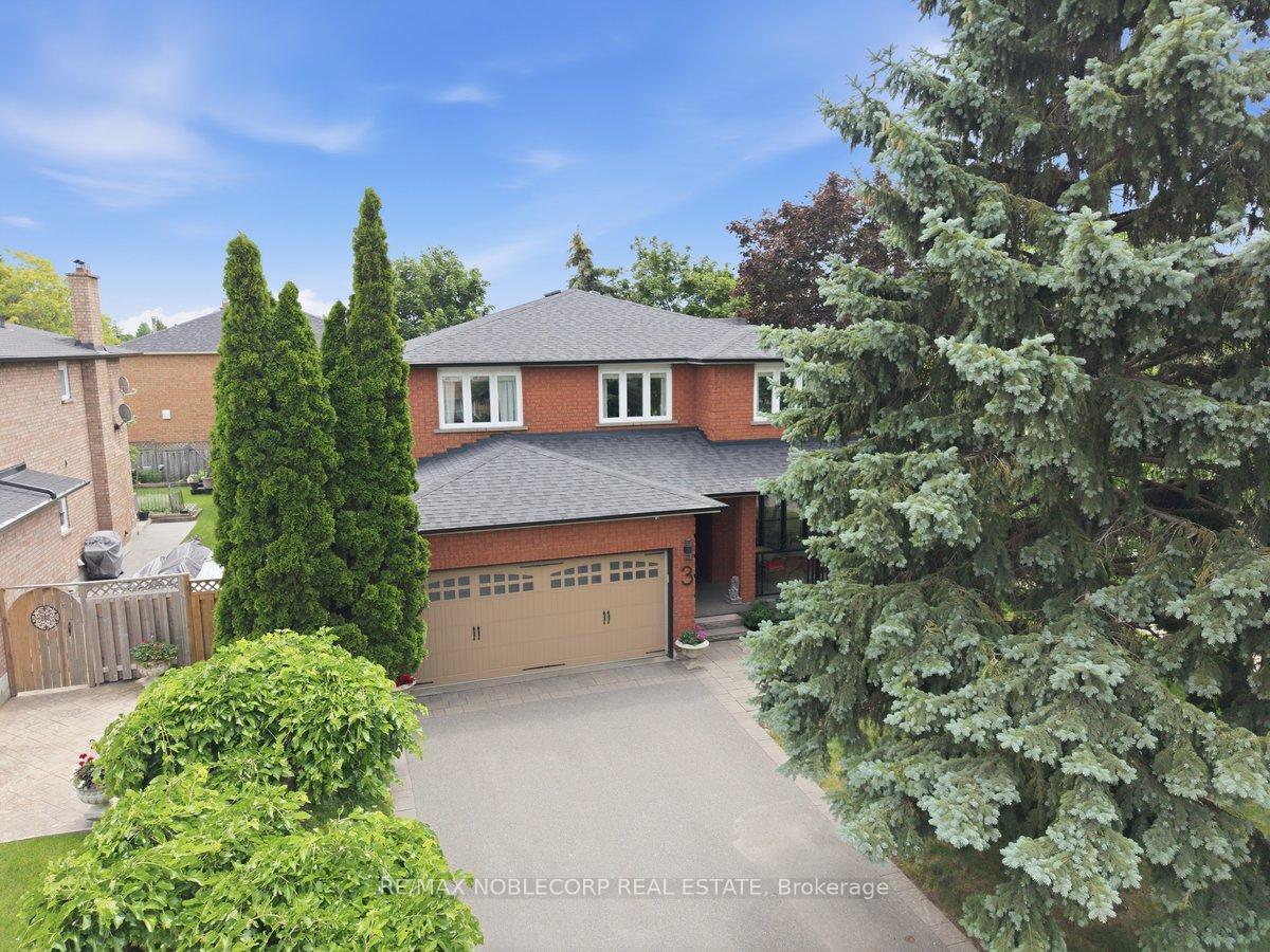 3 Castlehill Road Vaughan Ontario Canada Sale residential Maria Bifolchi Re/Max Noblecorp Real Estate, Brokerge*