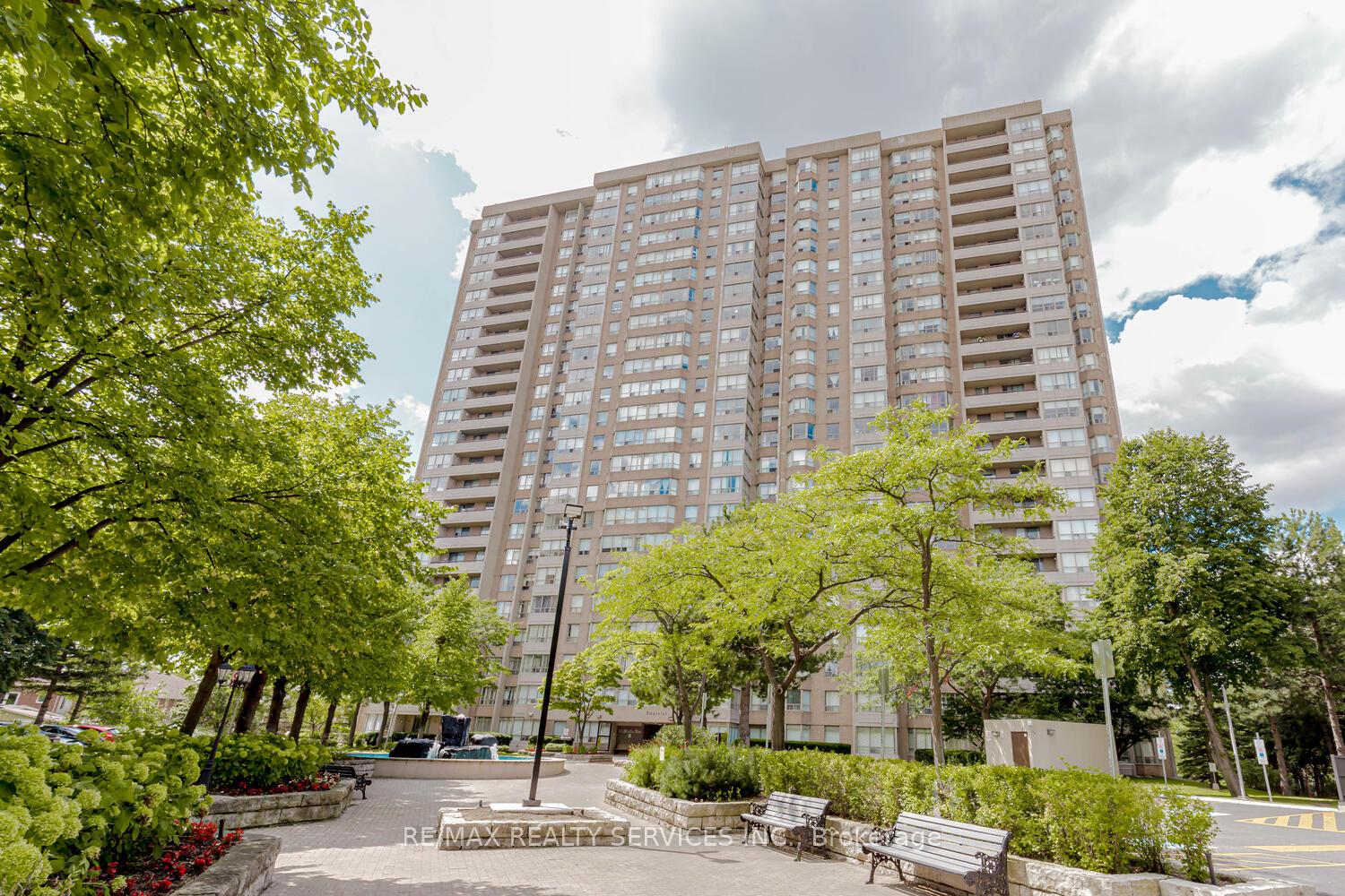 308 - 30 Malta Avenue Brampton Ontario Canada Sale residential LARRY PERSAUD RE/MAX Realty Services Inc., Brokerage*