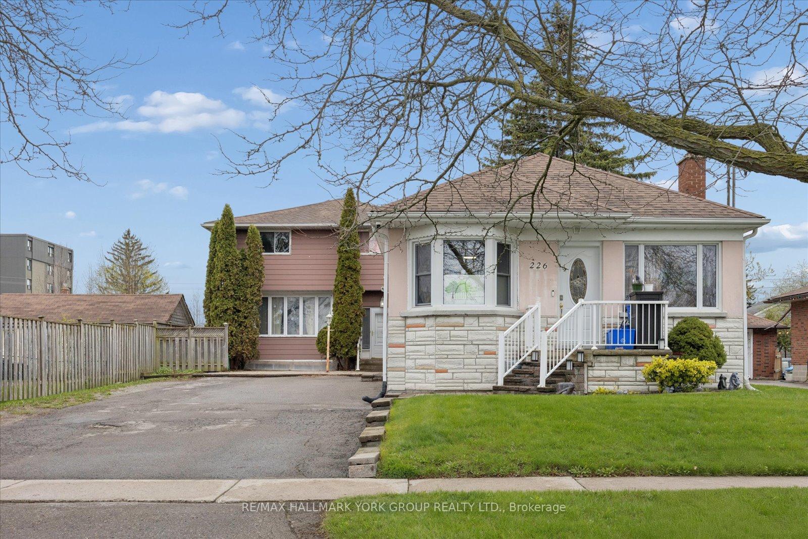 226 Cromwell Avenue Oshawa Ontario Canada Sale residential Reza Bahmani RE/MAX Hallmark York Group Realty Ltd., Brokerage