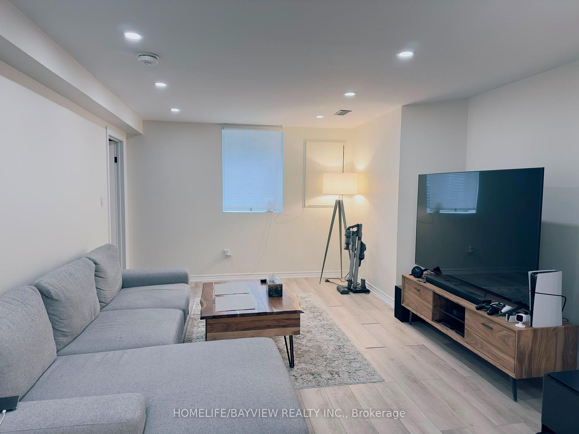 Lower unit - 128 Adam Place Newmarket Ontario Canada Rent residential TOM DIMAS HomeLife/Bayview Realty Inc., Brokerage*