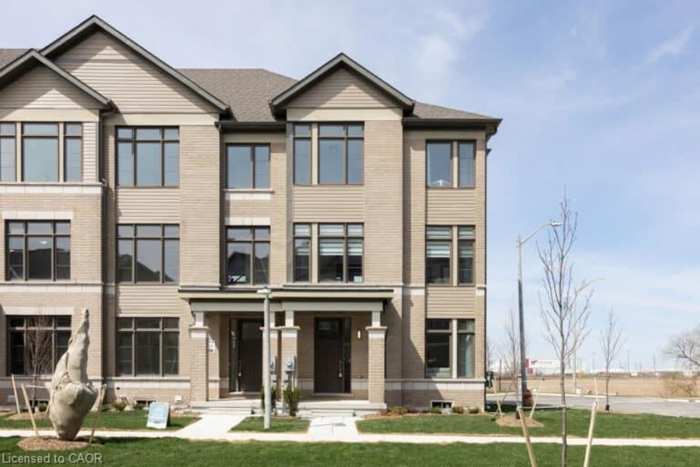 23 - 10 freedom Cres  hamilton Ontario Canada Sold residential Ishan Munjal HomeLife Silvercity Realty Inc., Brokerage*