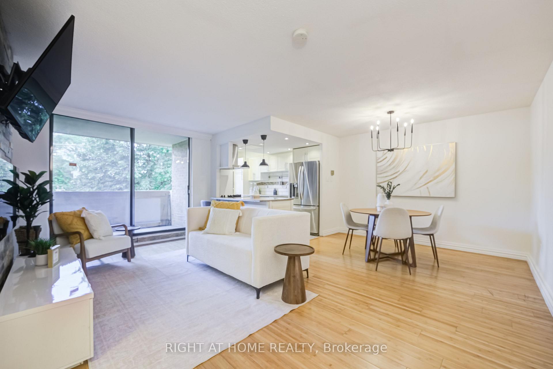 426 - 2645 Jane Street Toronto Ontario Canada Sale residential Fari Madani Right at Home Realty, Brokerage*