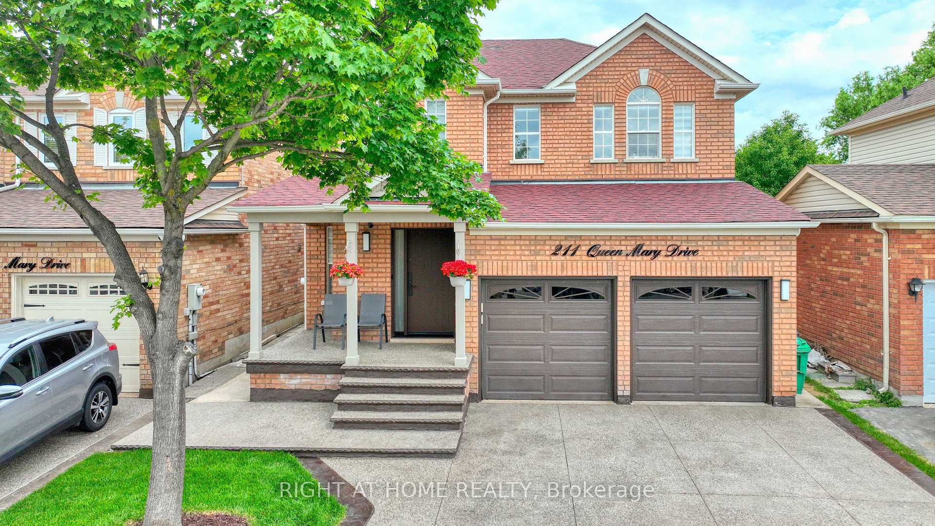 211 Queen Mary Drive Brampton Ontario Canada Sale residential Sundeep Babbar Royal Lepage Certified Realty, Brokerage*