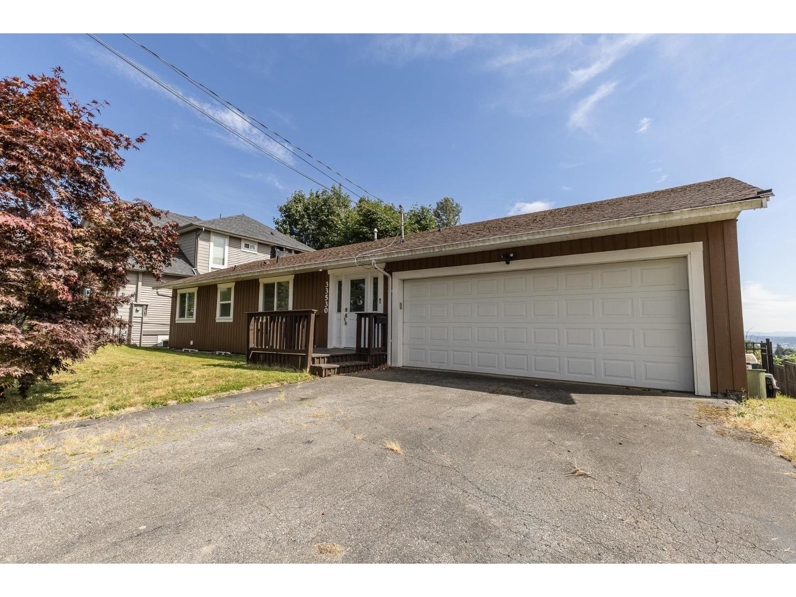 33530 CHERRY AVENUE Mission British Columbia Canada Sale residential Gonzalo Santos PREC Real Broker B.C. Ltd.