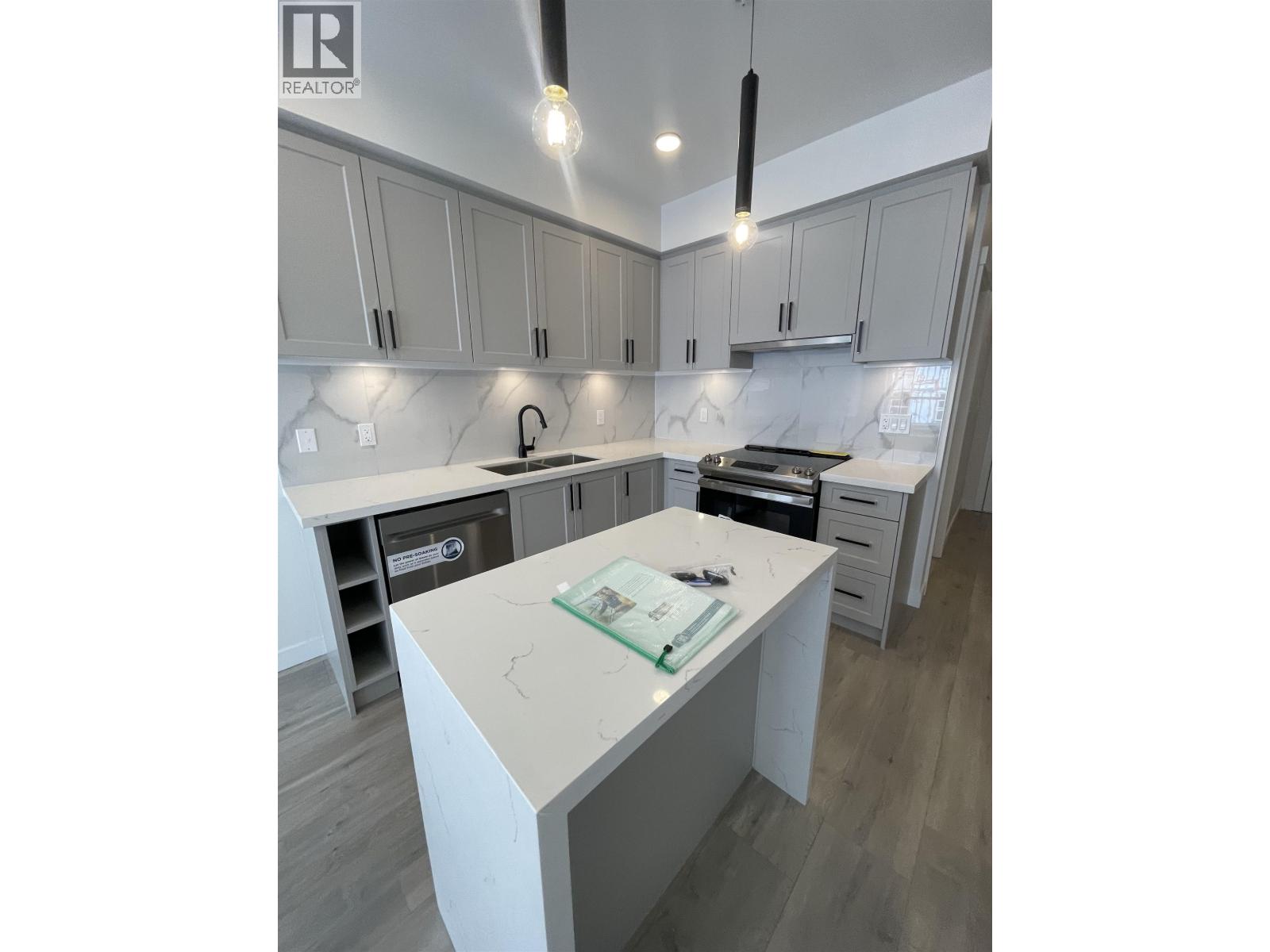 228 12109 223 STREET Maple Ridge British Columbia Canada Sale residential   First Stay Realty Inc.