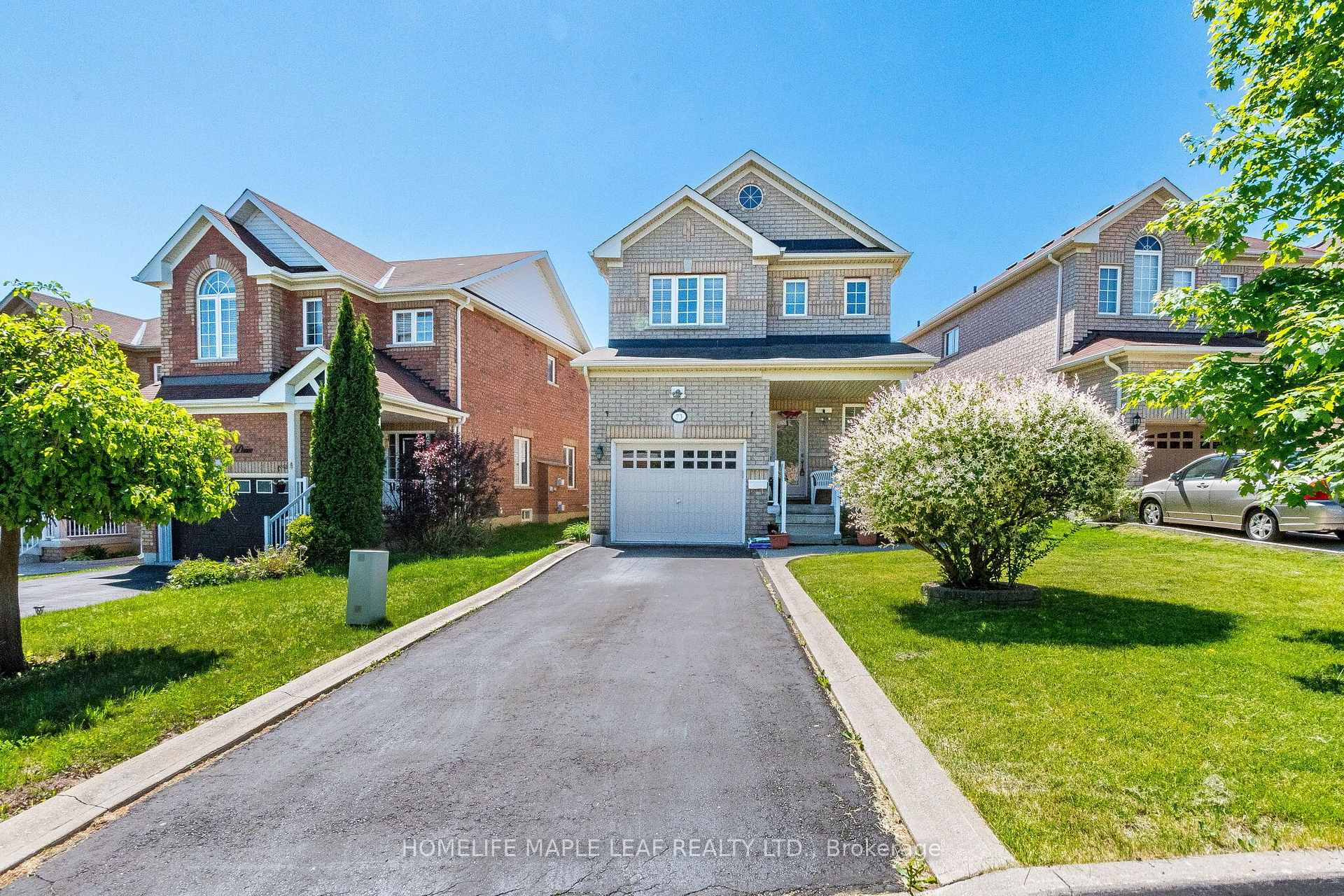 73 Meadowlark Drive Halton Hills Ontario Canada Sale residential Amjad Shafi HomeLife Maple Leaf Realty Ltd., Brokerage *