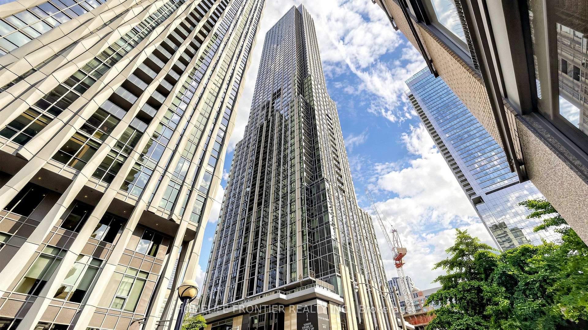 LPH6401 - 11 Yorkville Avenue Toronto Ontario Canada Rent residential HomeLife Realty Services Inc.