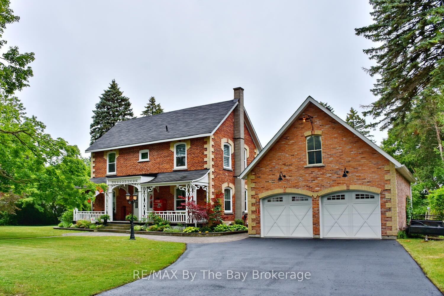 214 Elm Street Clearview Ontario Canada Sale residential Leo Weel RE/MAX Four Seasons Realty Ltd., Brokerage*