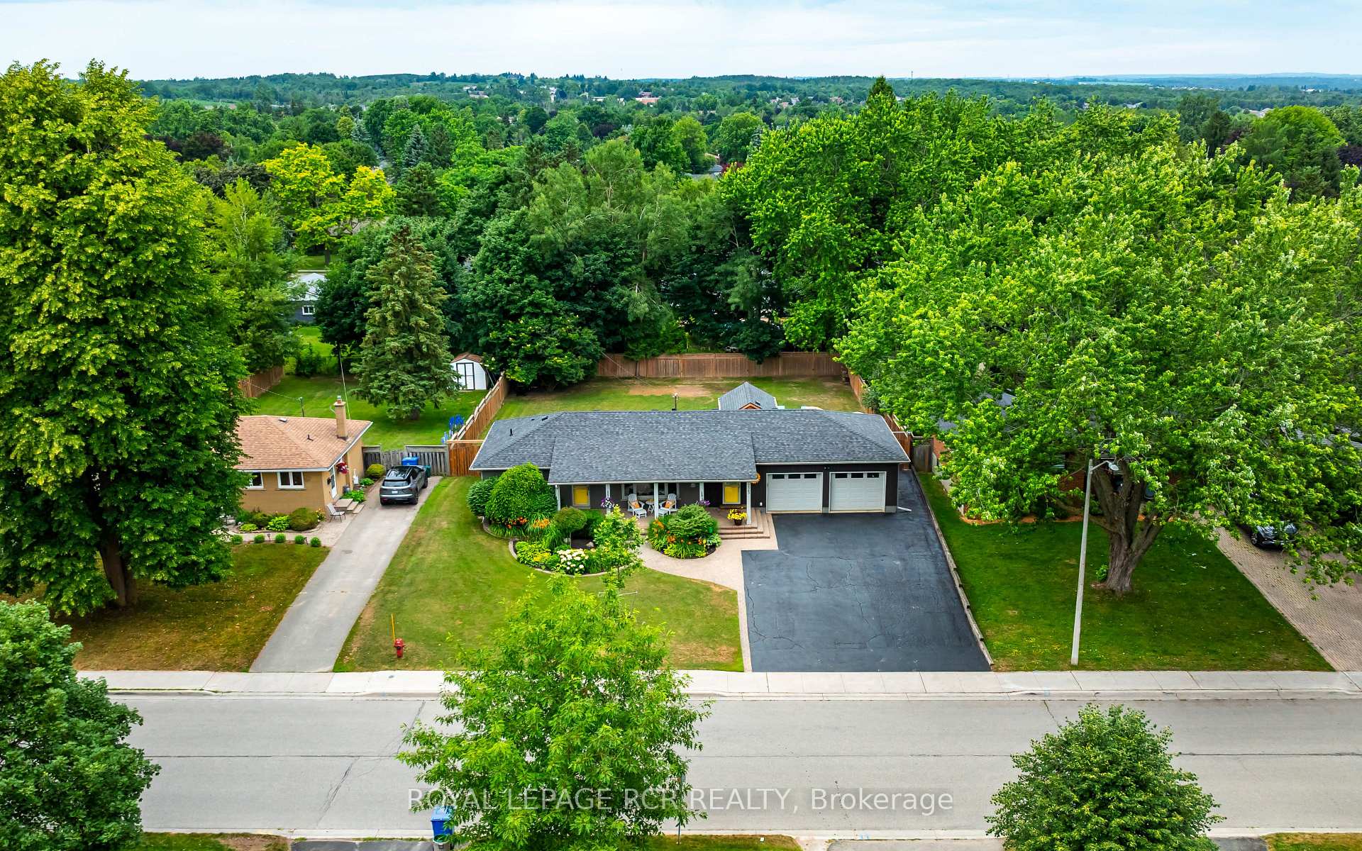 225 Zina Street Orangeville Ontario Canada Sale residential Andrea Thomas Royal LePage RCR Realty, Brokerage *