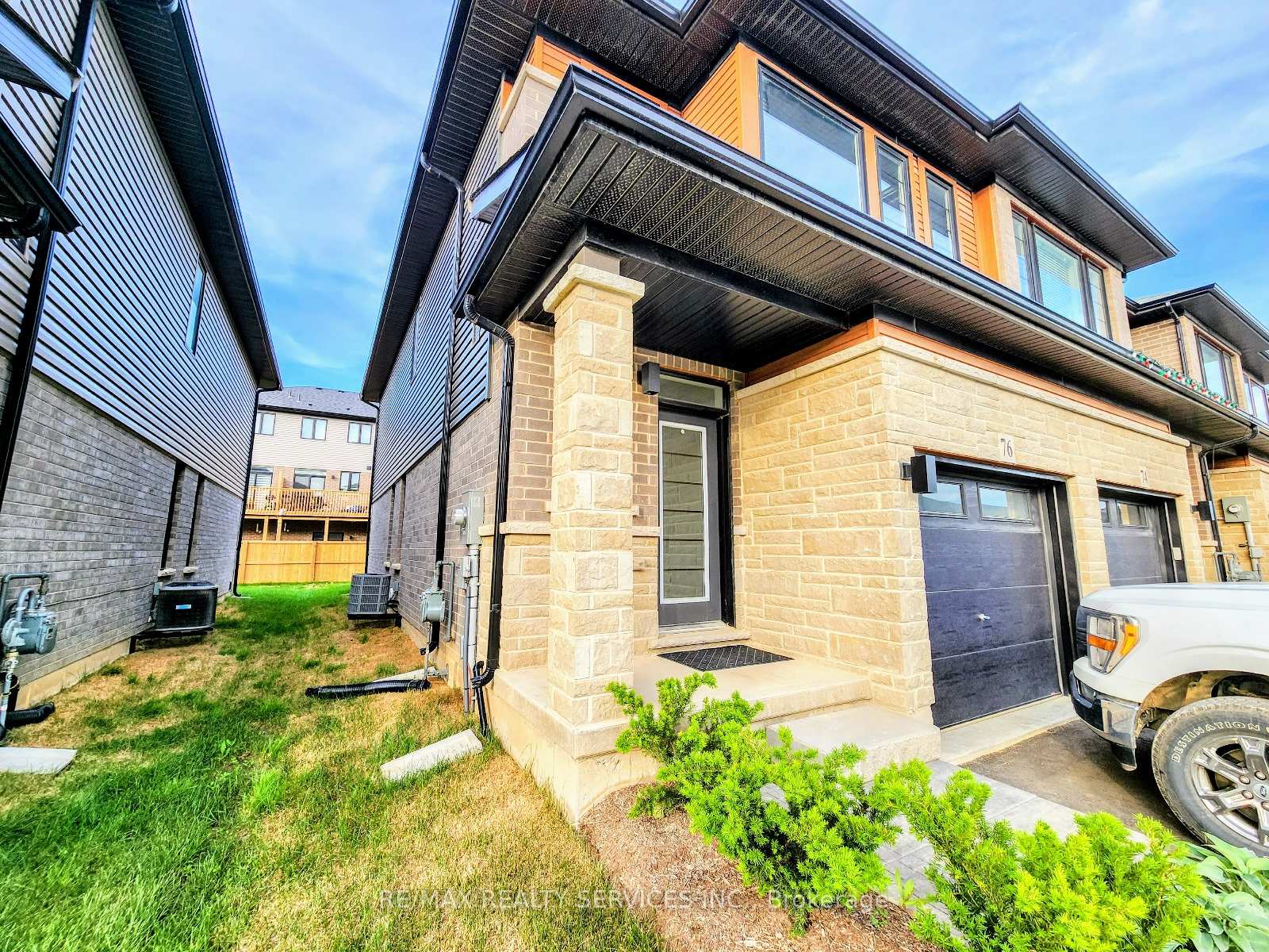 76 June Callwood Way Brantford Ontario Canada Sale residential Gurmukh Gill RE/MAX Realty Services Inc., Brokerage*