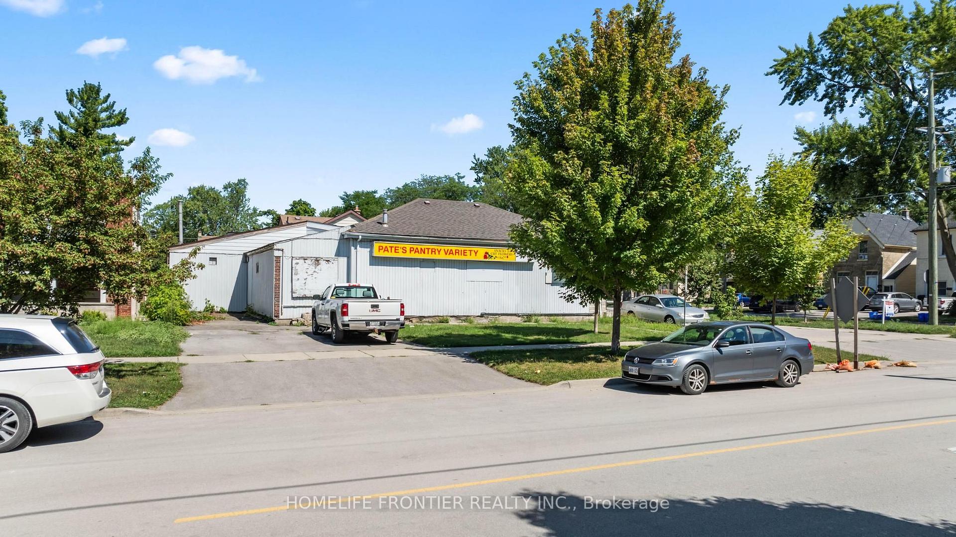 131 Waterloo Street London East Ontario Canada Sale commercial HomeLife Realty Services Inc.