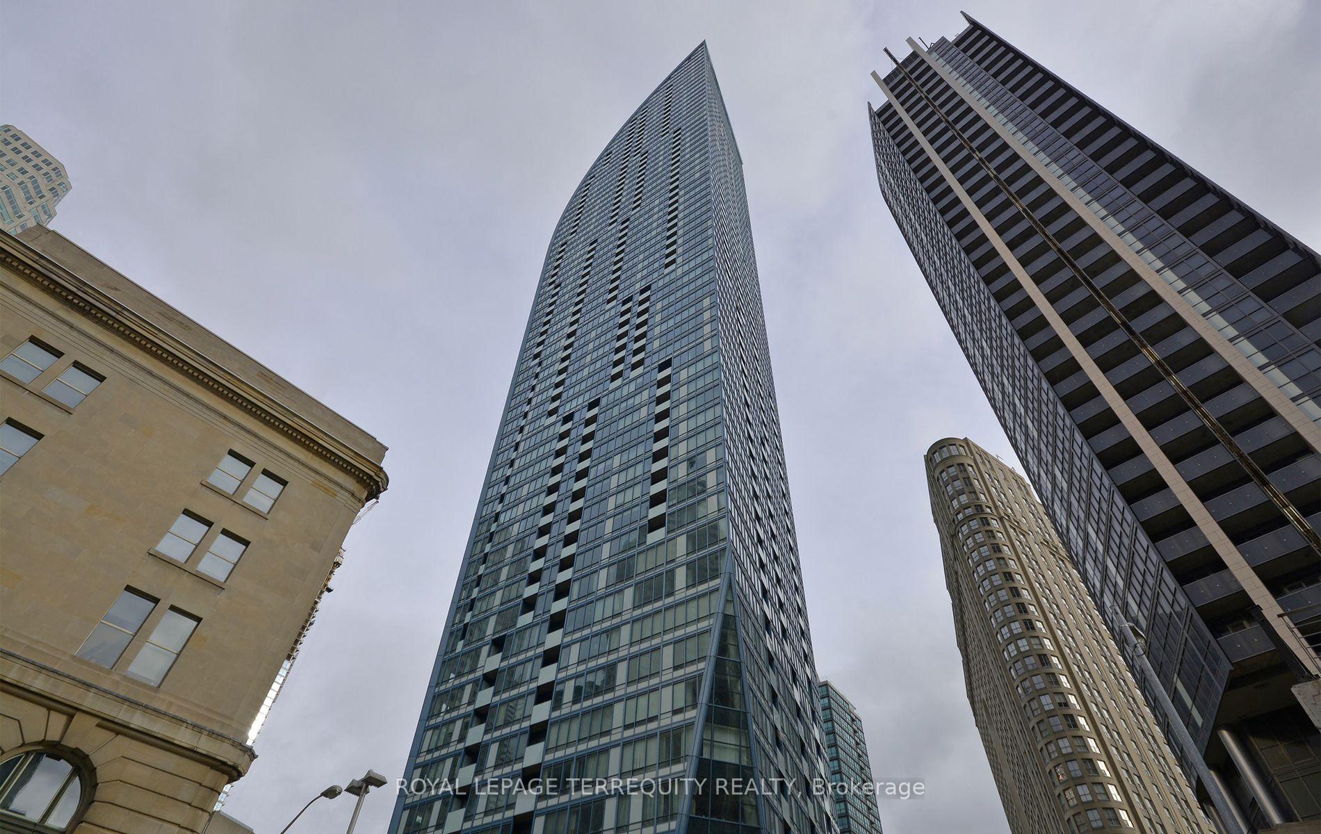 1004 - 8 The Esplanade Toronto Ontario Canada Rent residential   ROYAL LEPAGE TERREQUITY REALTY 