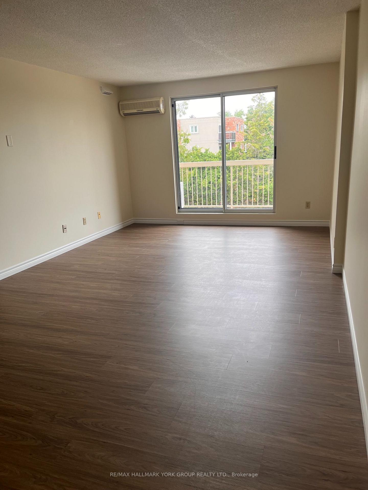 O12 - 131 Edgehill Drive Barrie Ontario Canada Rent residential Michael Mealia RE/MAX Hallmark York Group Realty Ltd., Brokerage