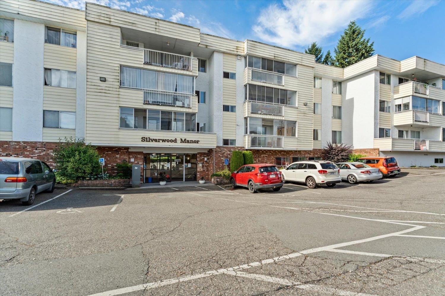 112 32070 PEARDONVILLE ROAD Abbotsford British Columbia Canada Sale residential Joe Macaulay Pathway Executives Realty Inc.