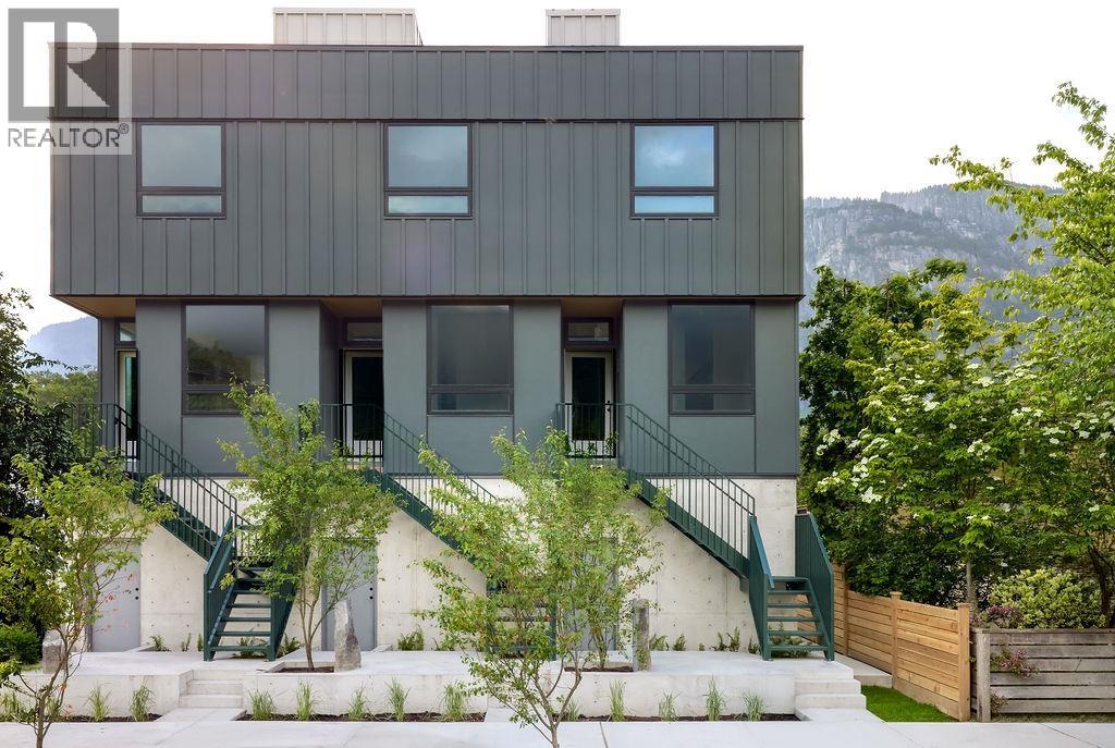 2 37940 FOURTH AVENUE Squamish British Columbia Canada Sale residential Will Black RE/MAX Crest Realty, Brokerage*