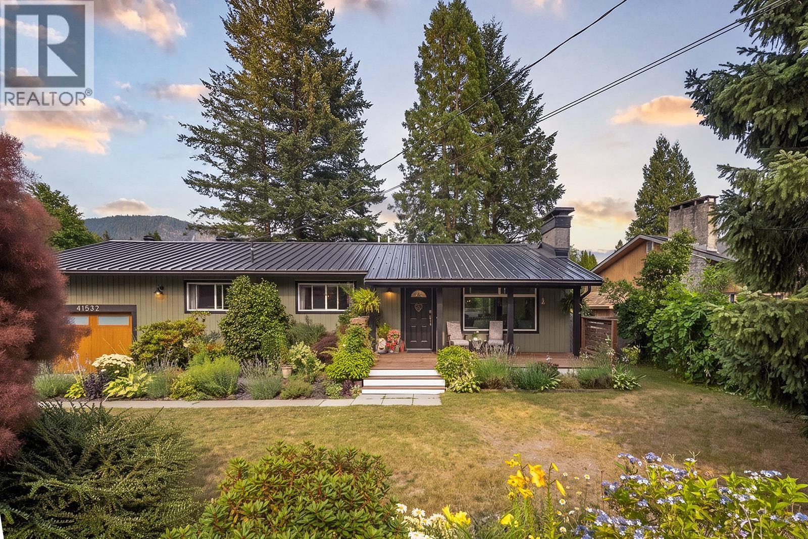 41532 RAE ROAD Squamish British Columbia Canada Sale residential Will Black RE/MAX Crest Realty, Brokerage*