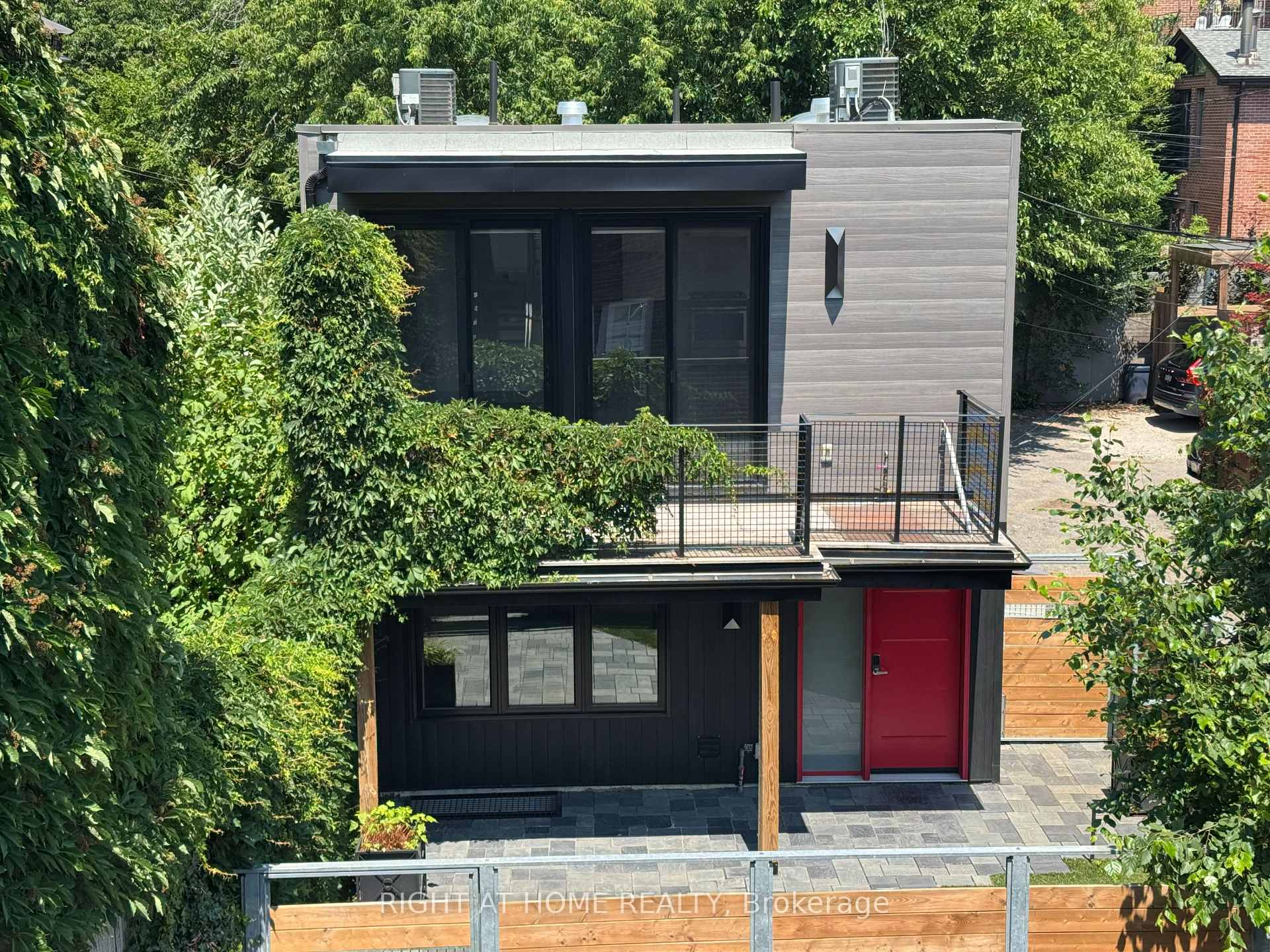 Laneway Suite - 60 Winchester Street Toronto Ontario Canada Rent residential Ruth-Ann Shallow Right at Home Realty, Brokerage*