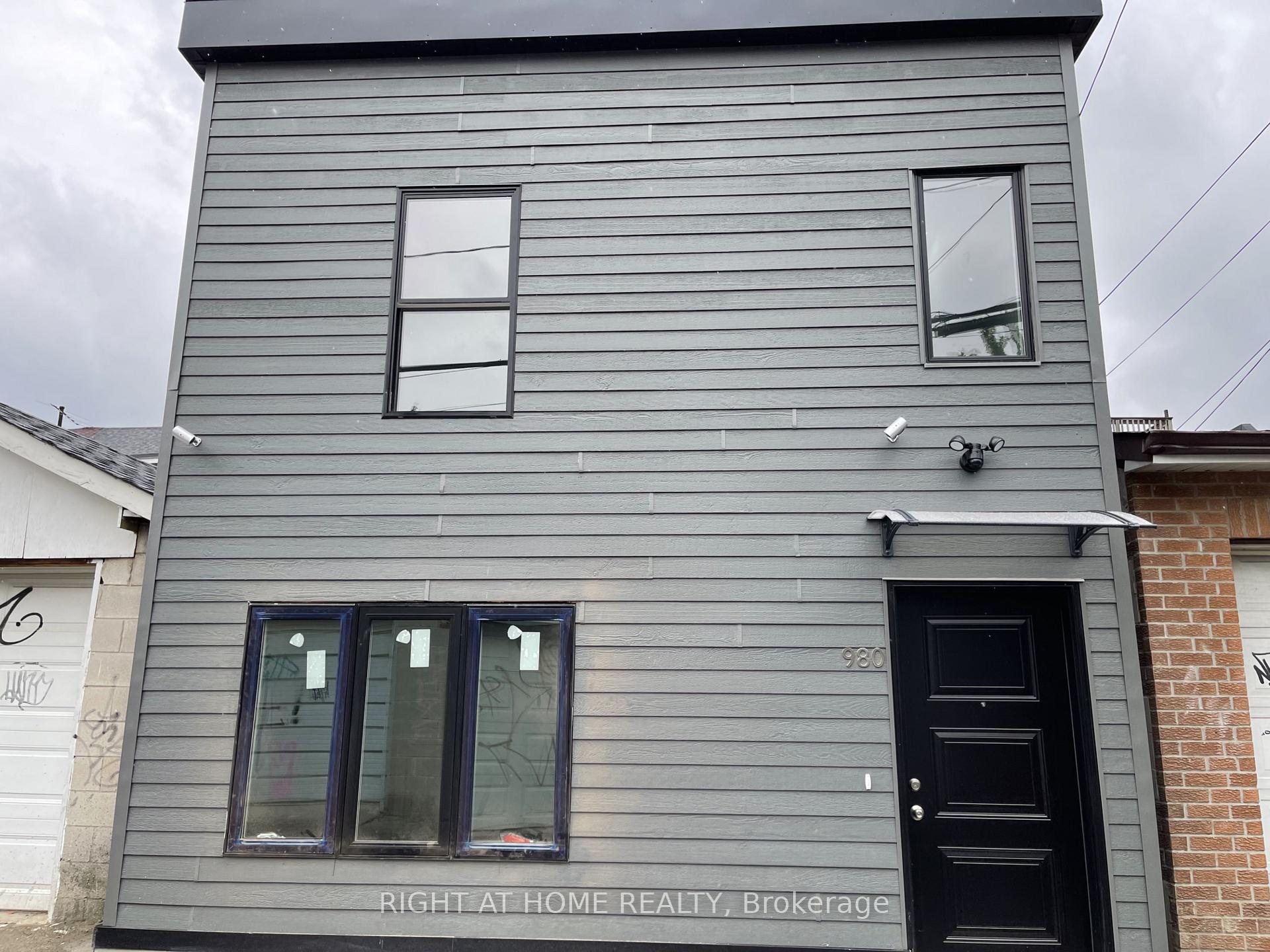 Laneway suite - 980 Ossington Avenue Toronto Ontario Canada Rent residential Rick Spagnuolo Right at Home Realty, Brokerage*