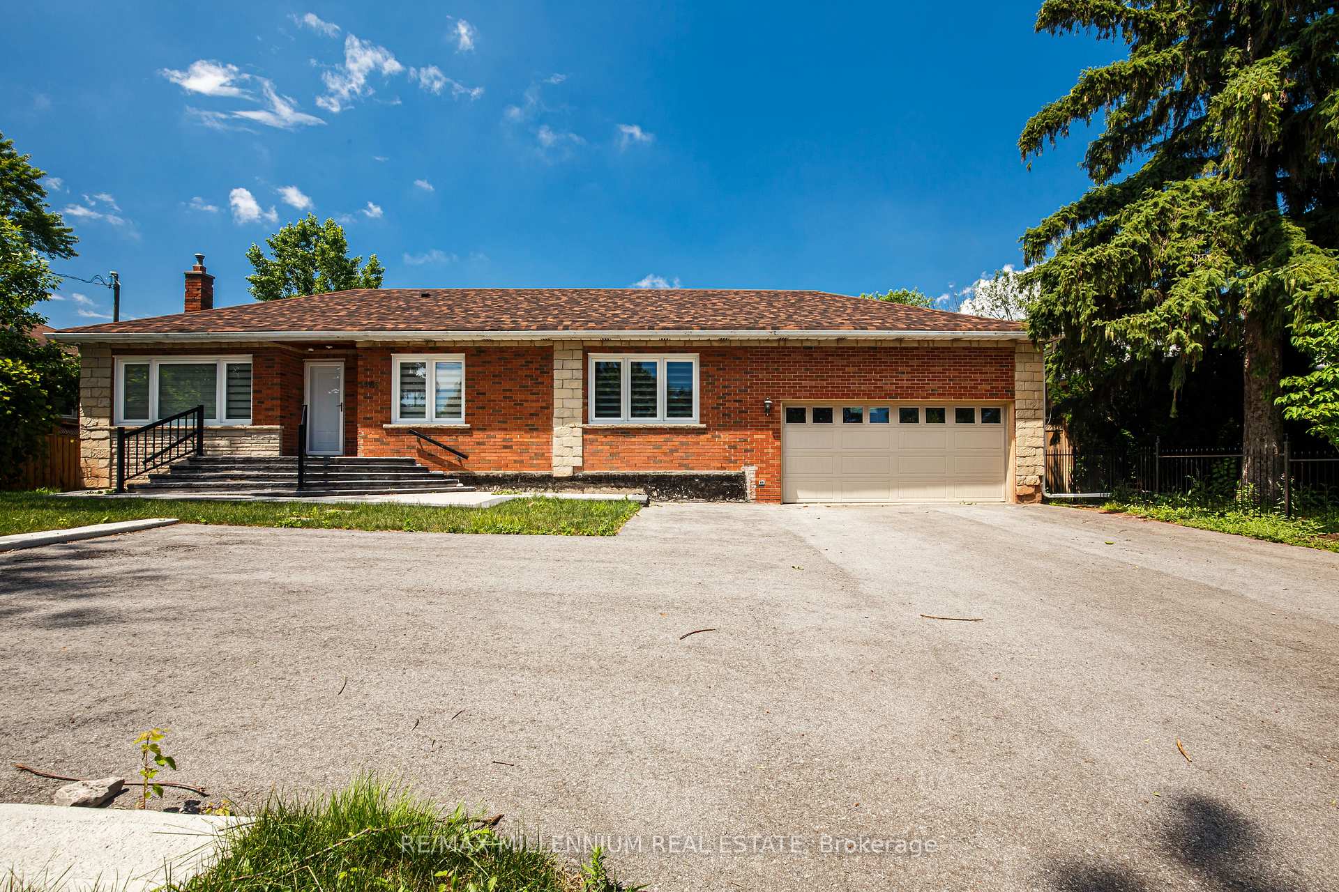 1285 Rebecca Street Oakville Ontario Canada Rent residential Armani Bhatti Brokerage Information: Not available, please contact website owner