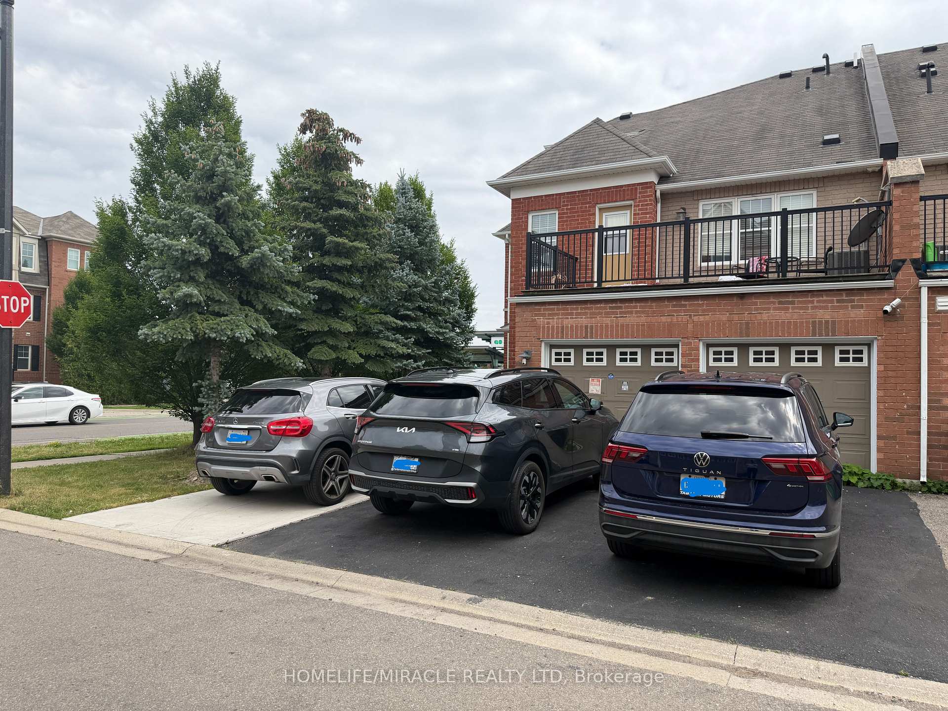 52 Commuter Drive Brampton Ontario Canada Sale commercial   HomeLife/Miracle Realty Ltd., Brokerage*