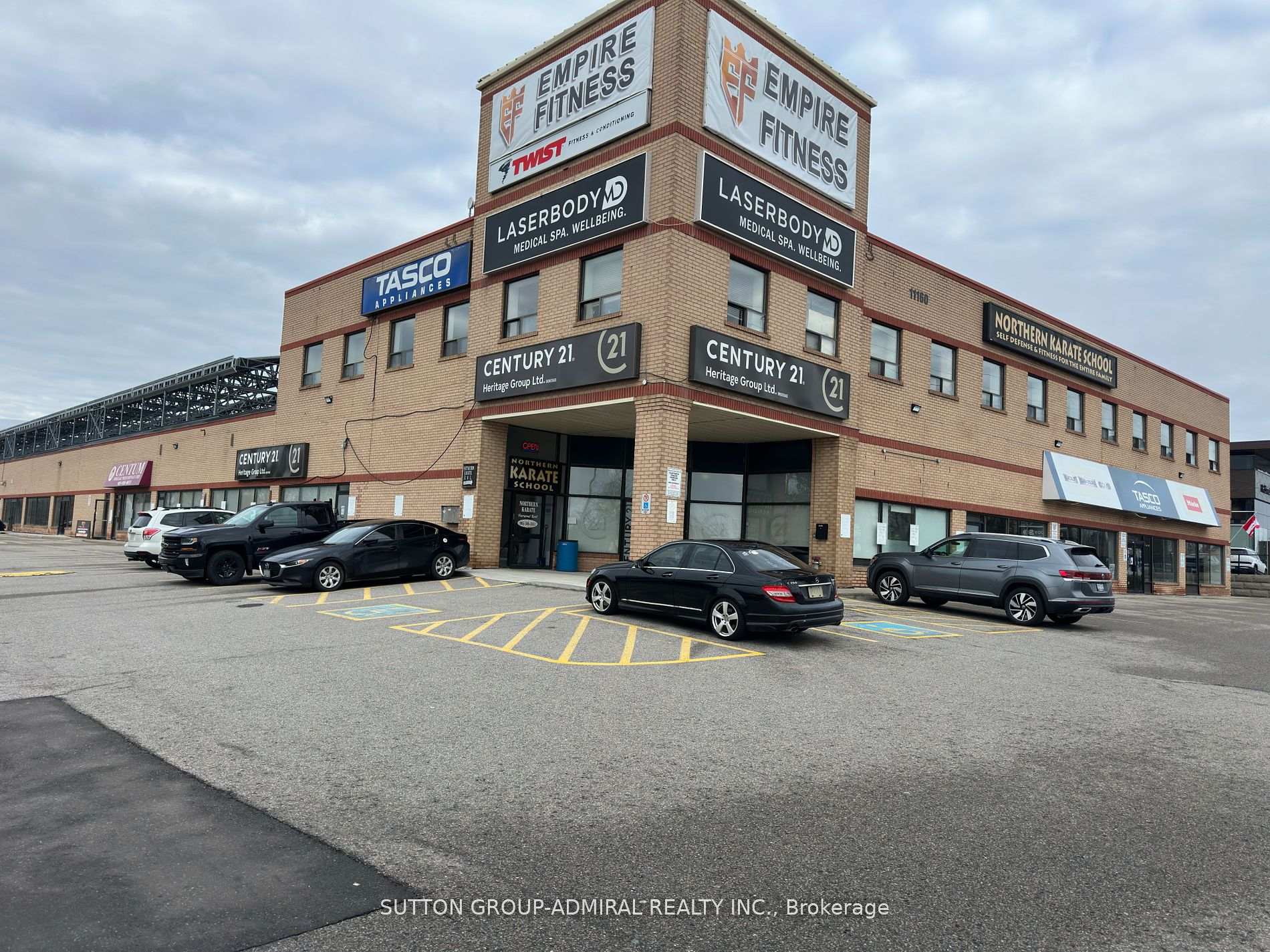 6A - 11160 Yonge Street Richmond Hill Ontario Canada Lease commercial   Sutton Group-Admiral Realty Inc., Brokerage *