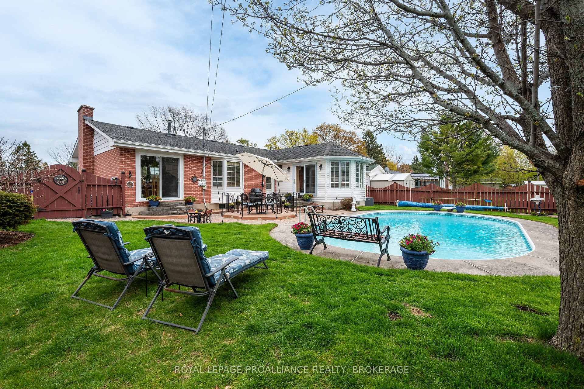 201 Camberley Crescent Kingston Ontario Canada Sale residential TEAM TALLEN Royal LePage Proalliance Realty, Brokerage