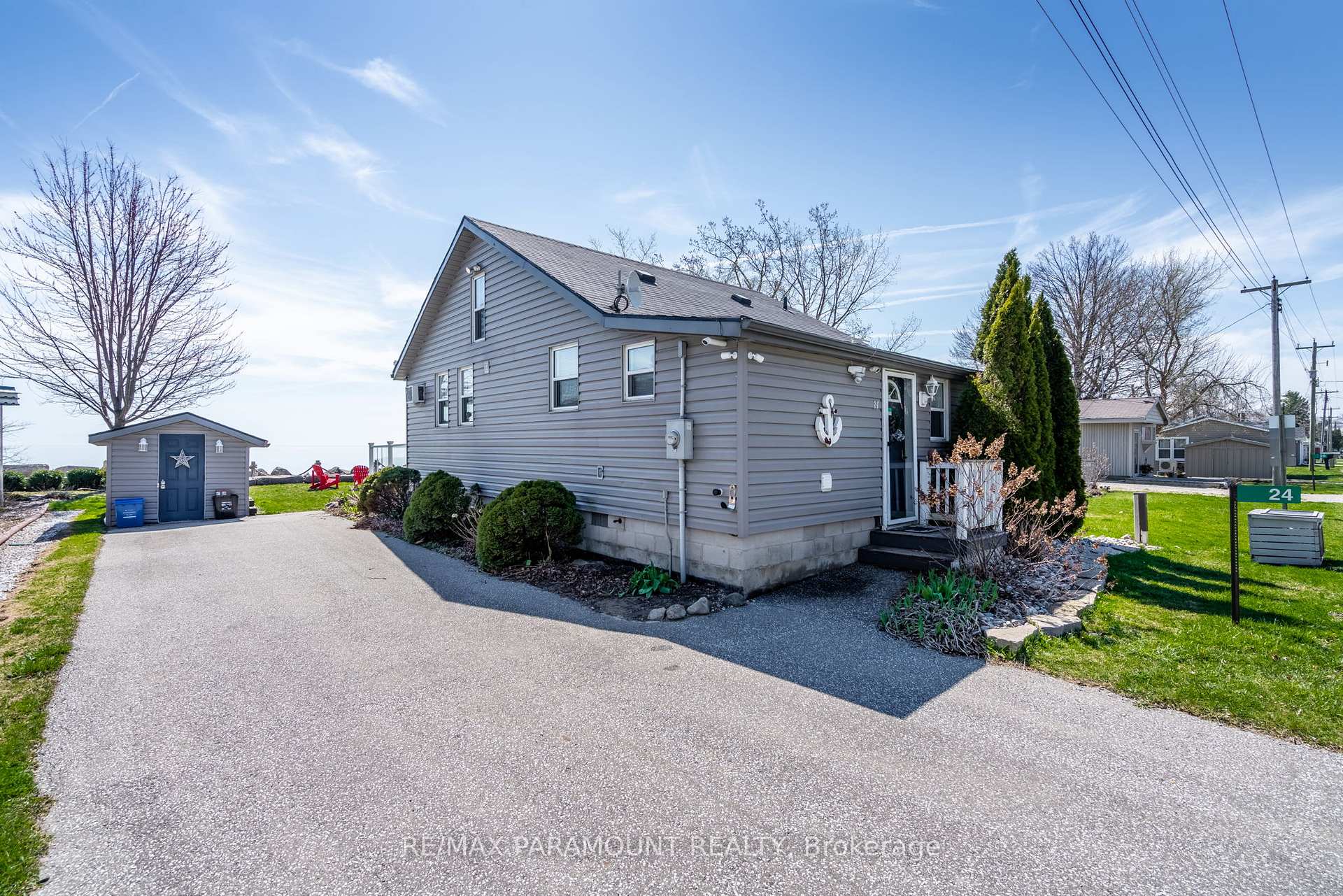 24 Pulley Road Leamington Ontario Canada Sale residential Deep Kumar RE/MAX Paramount Realty, Brokerage*