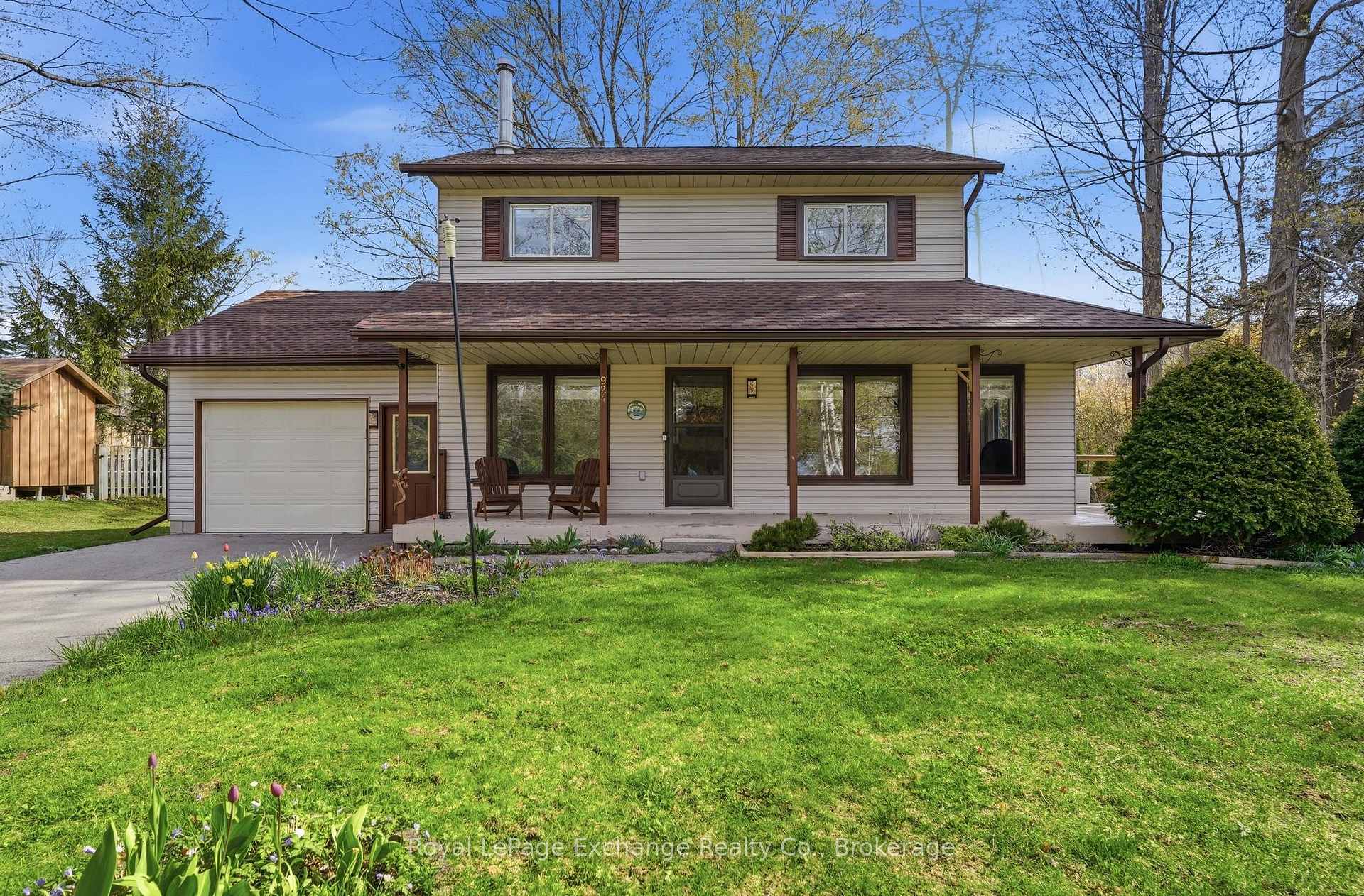 924 Tanglewood Drive Huron-Kinloss Ontario Canada Sale residential Glenis Vardy Royal LePage Exchange Realty Co., Brokerage*