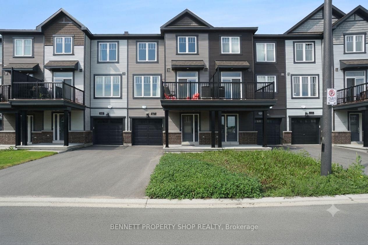 127 Attwell Private Ottawa Ontario Canada Sale residential Christiane Lafleur RE/MAX HALLMARK REALTY GROUP Brokerage *