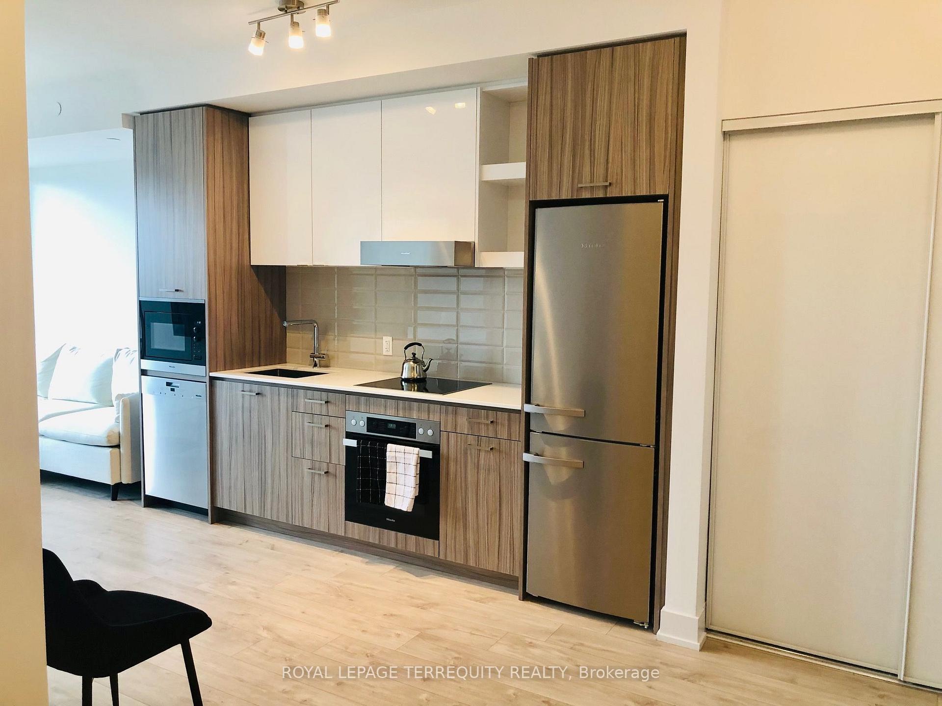 506 - 11 Lillian Street Toronto Ontario Canada Rent residential   ROYAL LEPAGE TERREQUITY REALTY 