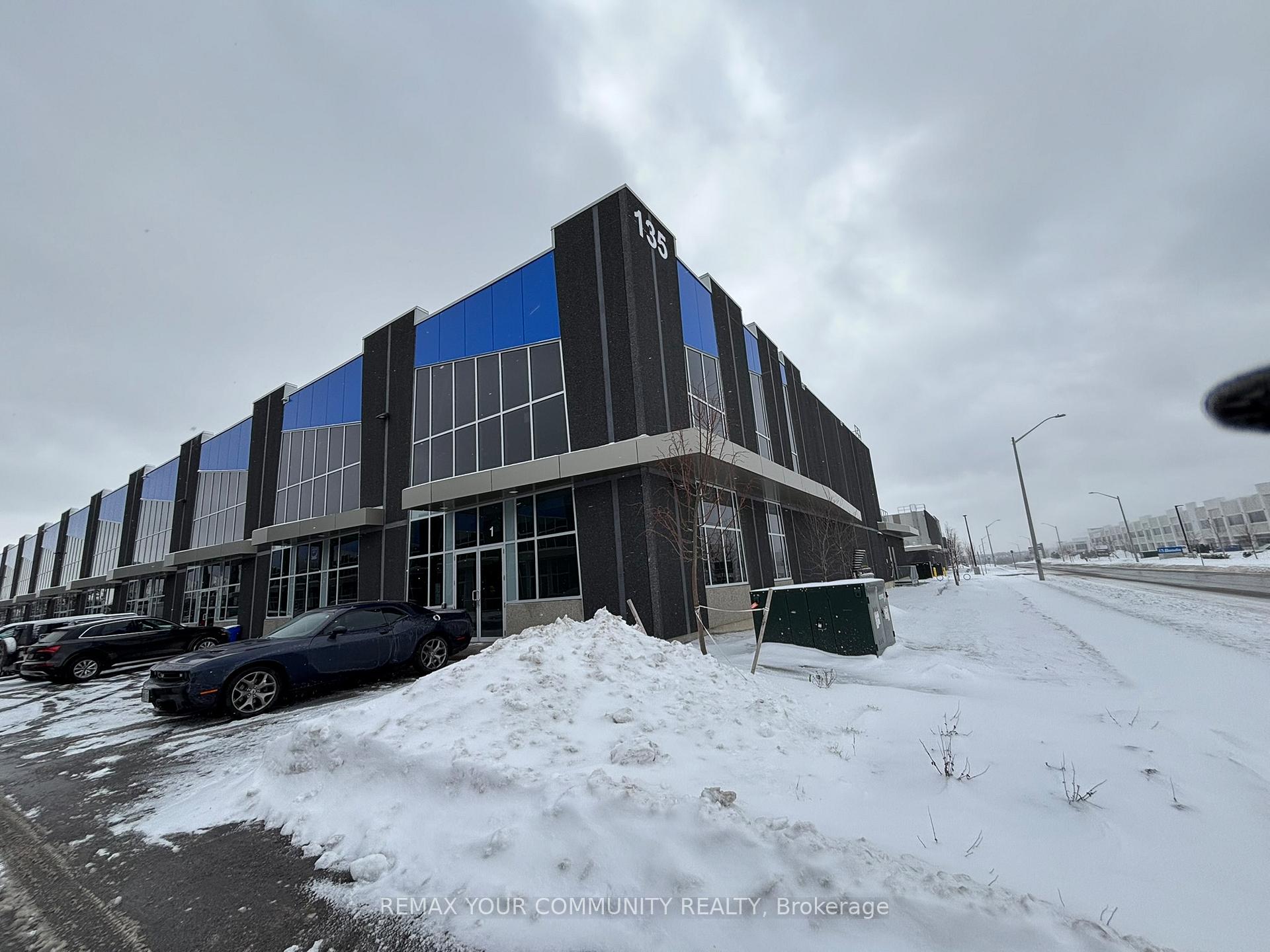 Unit 1 - 135 Addison Hall Circle Aurora Ontario Canada Lease commercial William Gyamfi Gita Vilimek Re/Max Your Community Realty