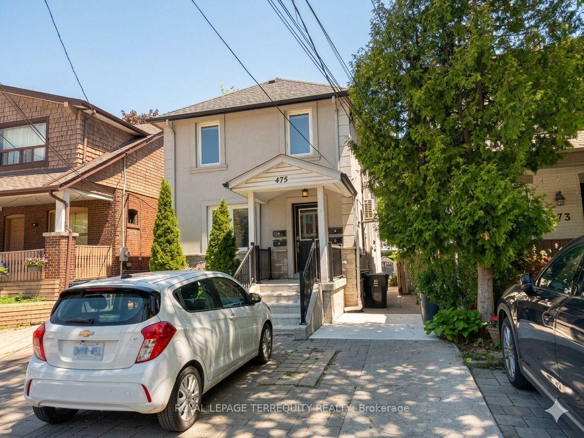 2 - 475 Woodbine Avenue Toronto Ontario Canada Rent residential   ROYAL LEPAGE TERREQUITY REALTY 