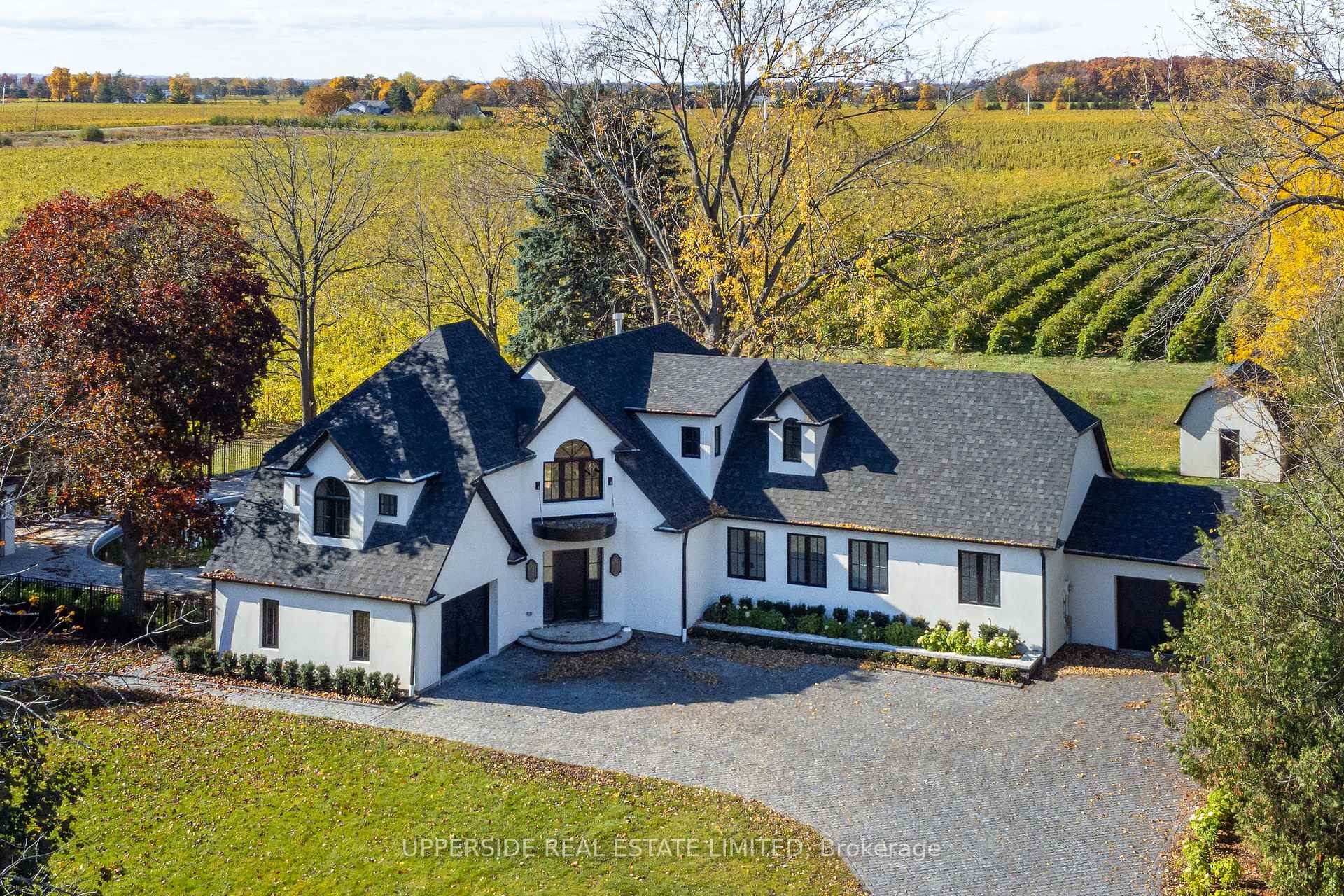 15886 Niagara Parkway Niagara-On-The-Lake Ontario Canada Sale residential Gloria Valvasori ASP Century 21 Signature Service