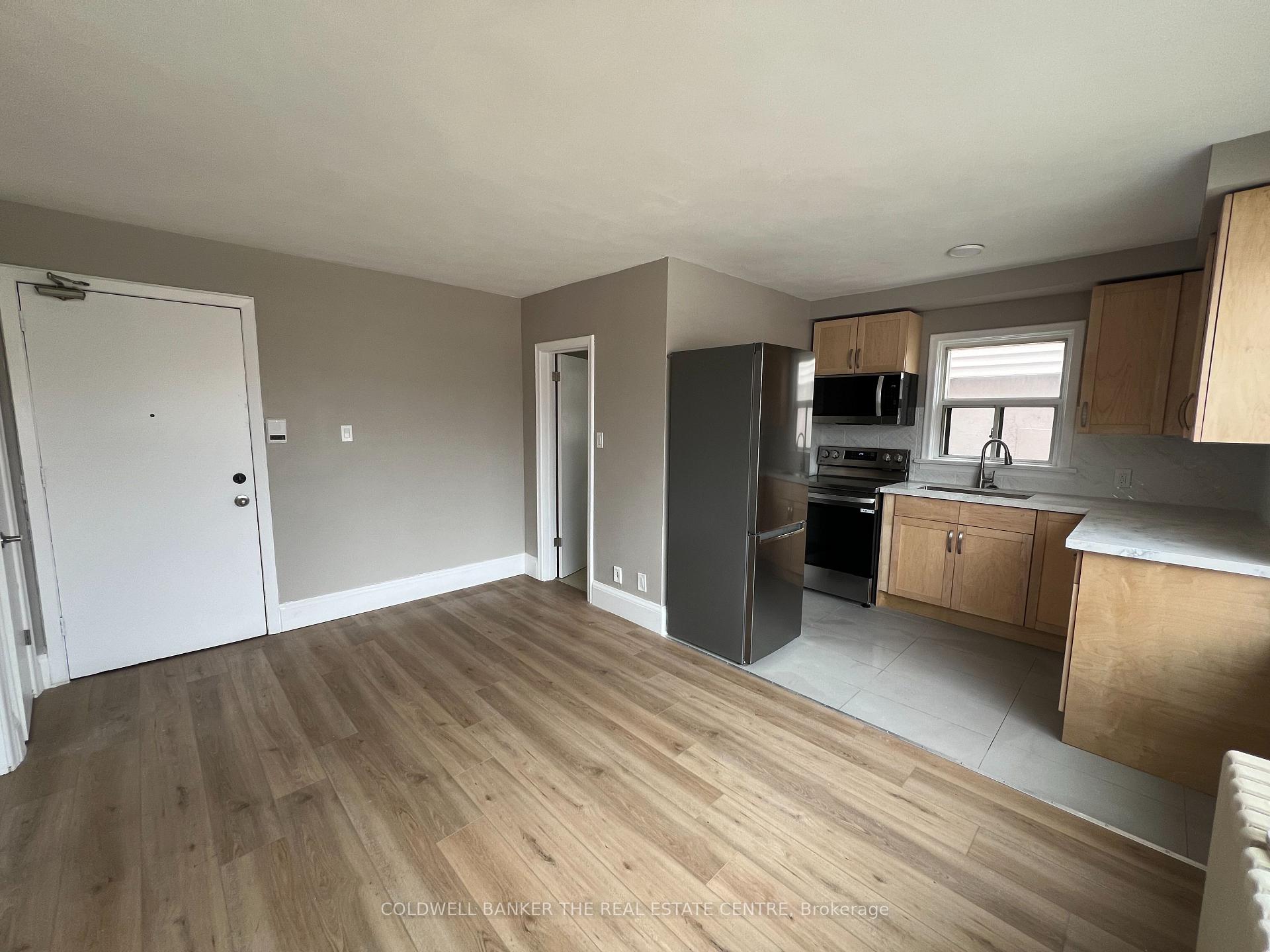 4 - 108 Grandville Avenue Toronto Ontario Canada Rent residential Natalie Cerullo Coldwell Banker The Real Estate Centre, Brokerage*