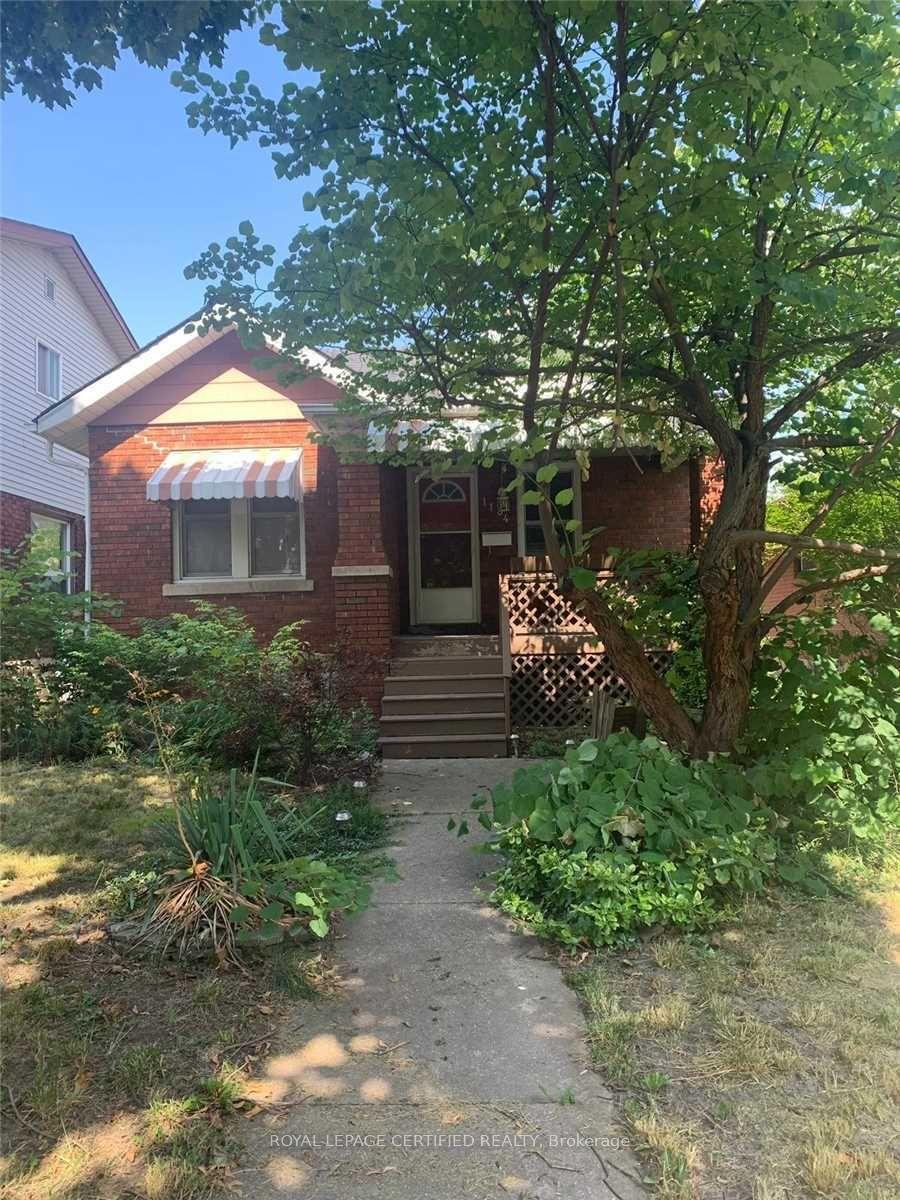 1184 Janette Avenue Windsor Ontario Canada Sale residential Florina Craiu-Botan Royal Lepage Certified Realty, Brokerage*