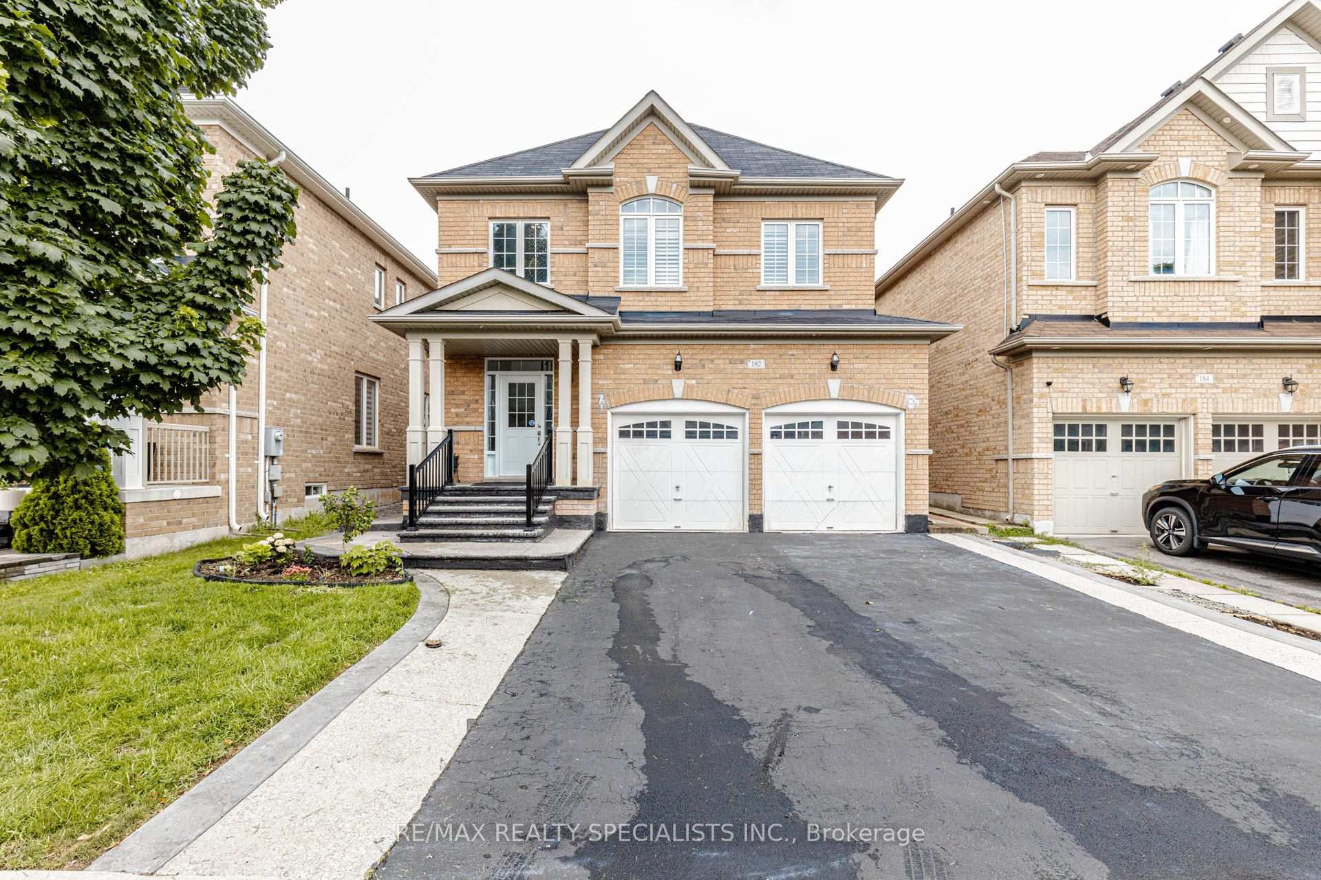 182 Allegro Drive Brampton Ontario Canada Sale residential Ricky Khurana RE/MAX Realty Specialists Inc., Brokerage *