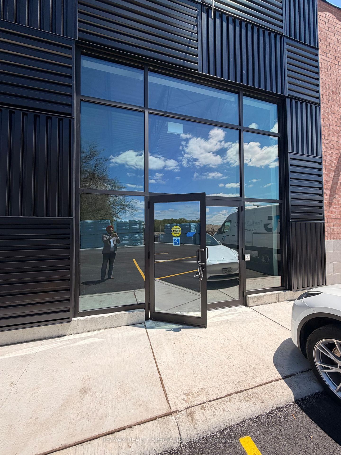 41 - 87 Bonds Corner Road Woodstock Ontario Canada Lease commercial Rick Ohri RE/MAX Realty Specialists Inc., Brokerage *