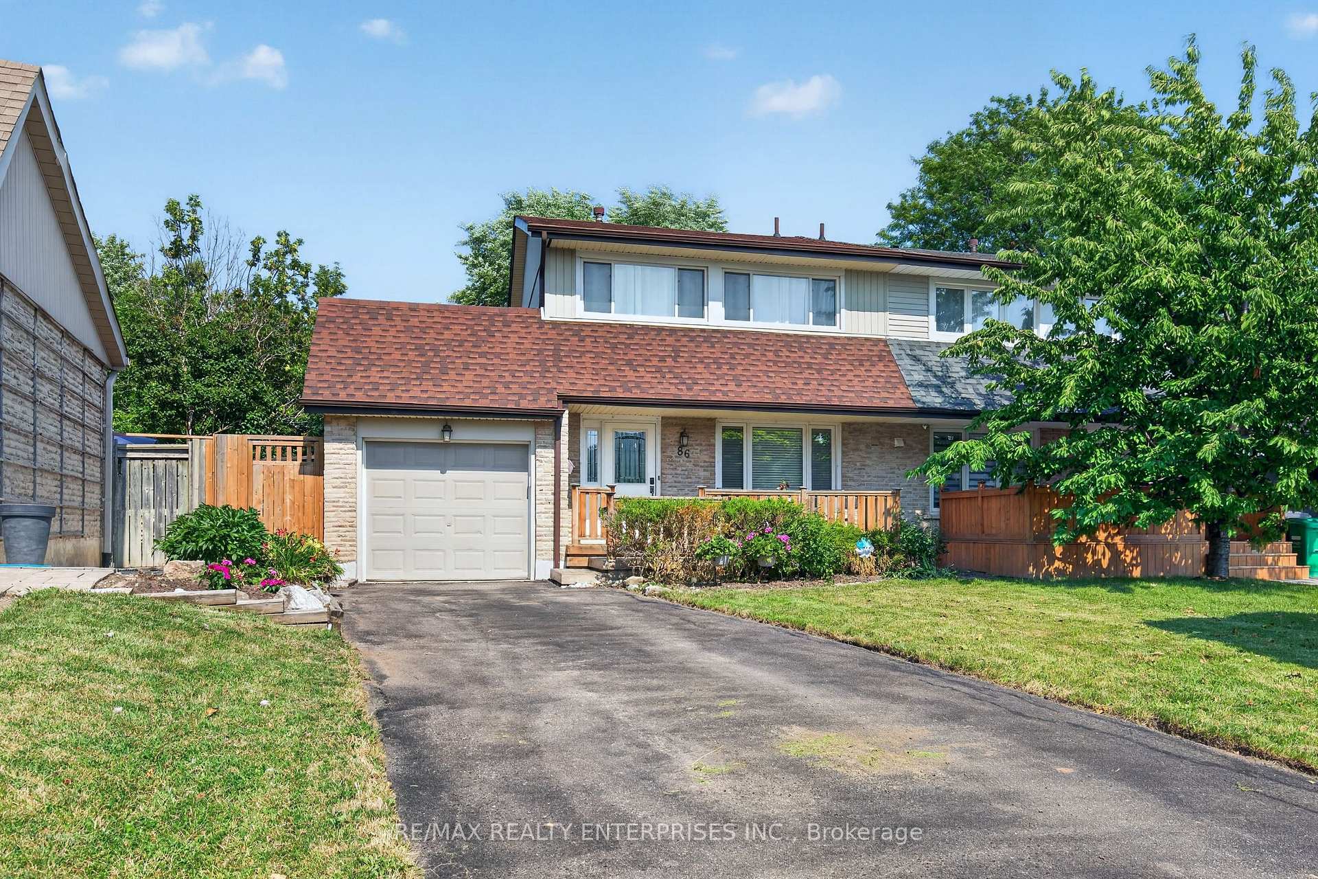 86 Bow River Crescent Mississauga Ontario Canada Sale residential Cliff Barron RE/MAX Real Estate Centre, Inc., Brokerage *