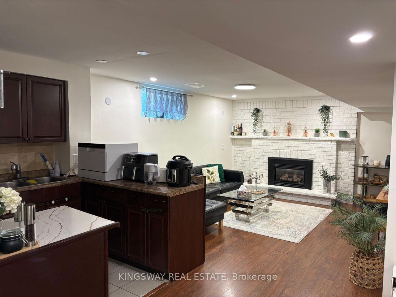 A-lower unit - 31 Oxford Street Richmond Hill Ontario Canada Rent residential Diamond Omari Kingsway Real Estate Brokerage*