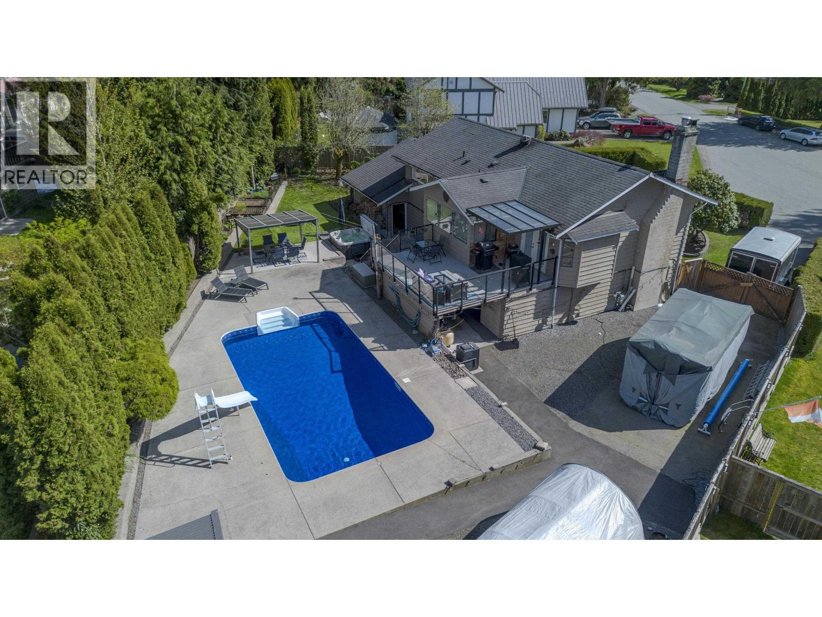2541 MONTROSE WAY Squamish British Columbia Canada Sale residential Will Black RE/MAX Crest Realty, Brokerage*
